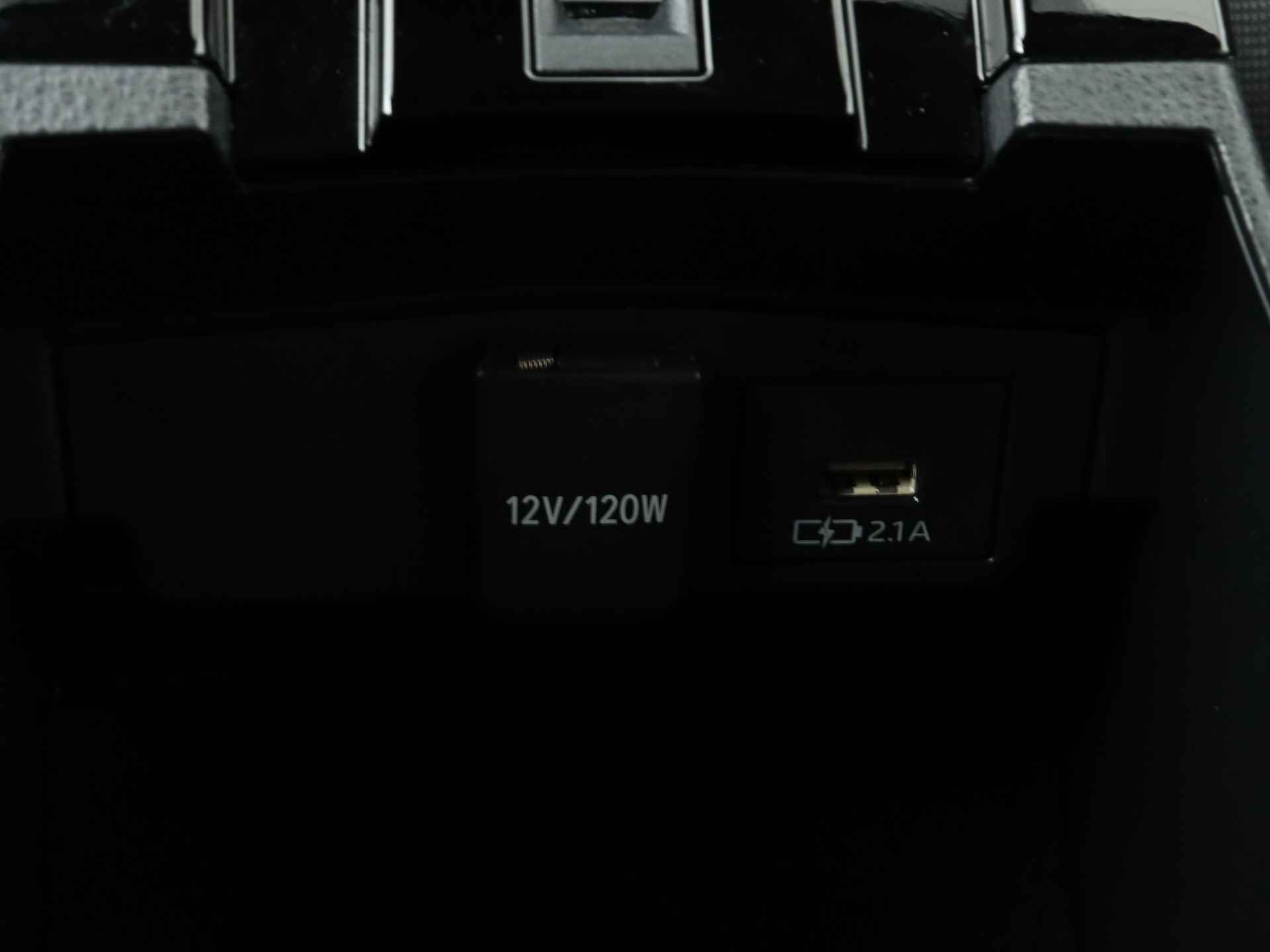 Toyota Corolla Touring Sports Limited 1.8 Hybrid Active | Apple Carplay & Android Auto | Stoelverwarming | Parkeercamera | - 36/43