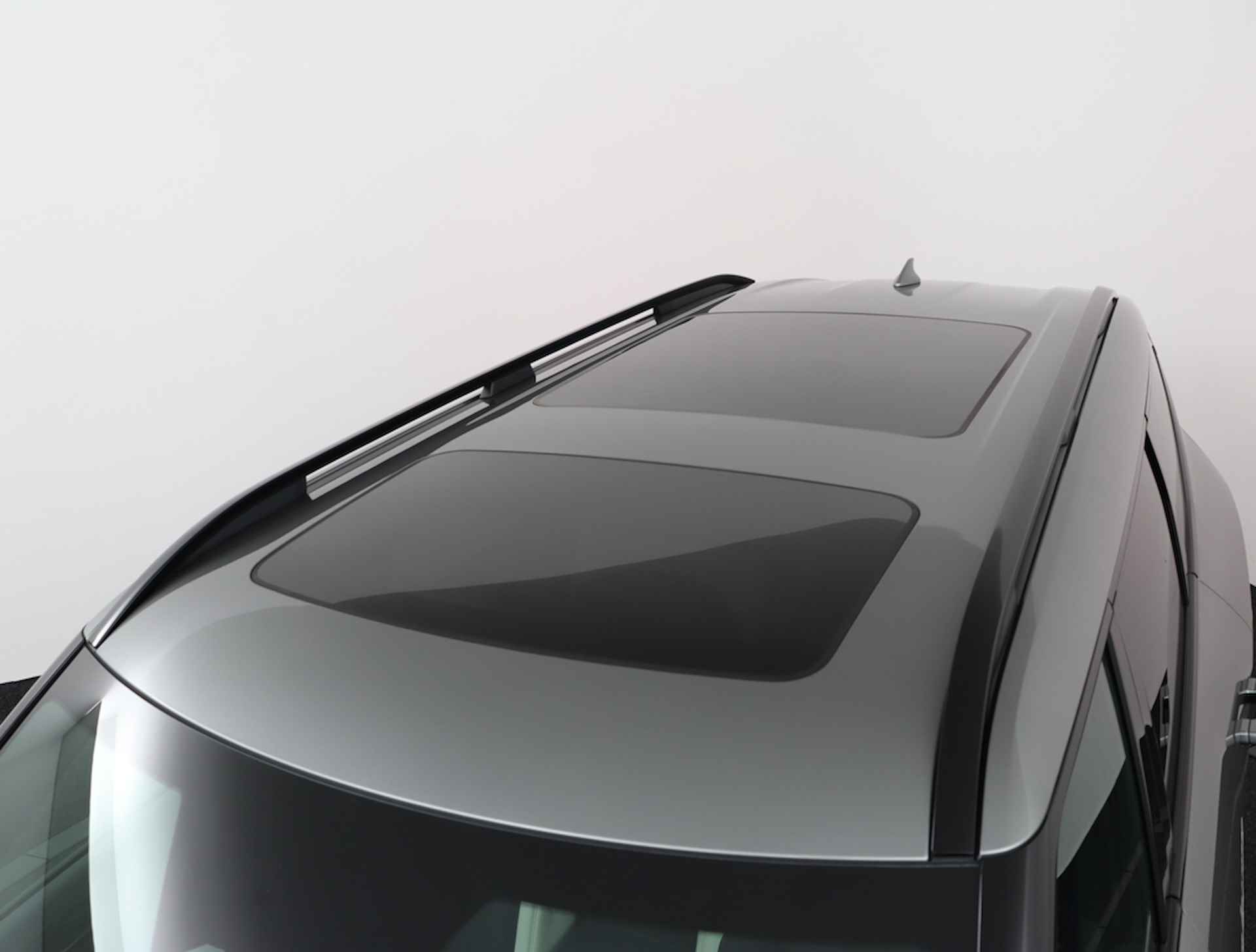 Kia EV9 Launch Edition GT-Line AWD 100 kWh - DIRECT LEVERBAAR! - 7 Persoons - 505KM Actieradius WLTP - Fabrieksgarantie tot 10-2030 - 80/89
