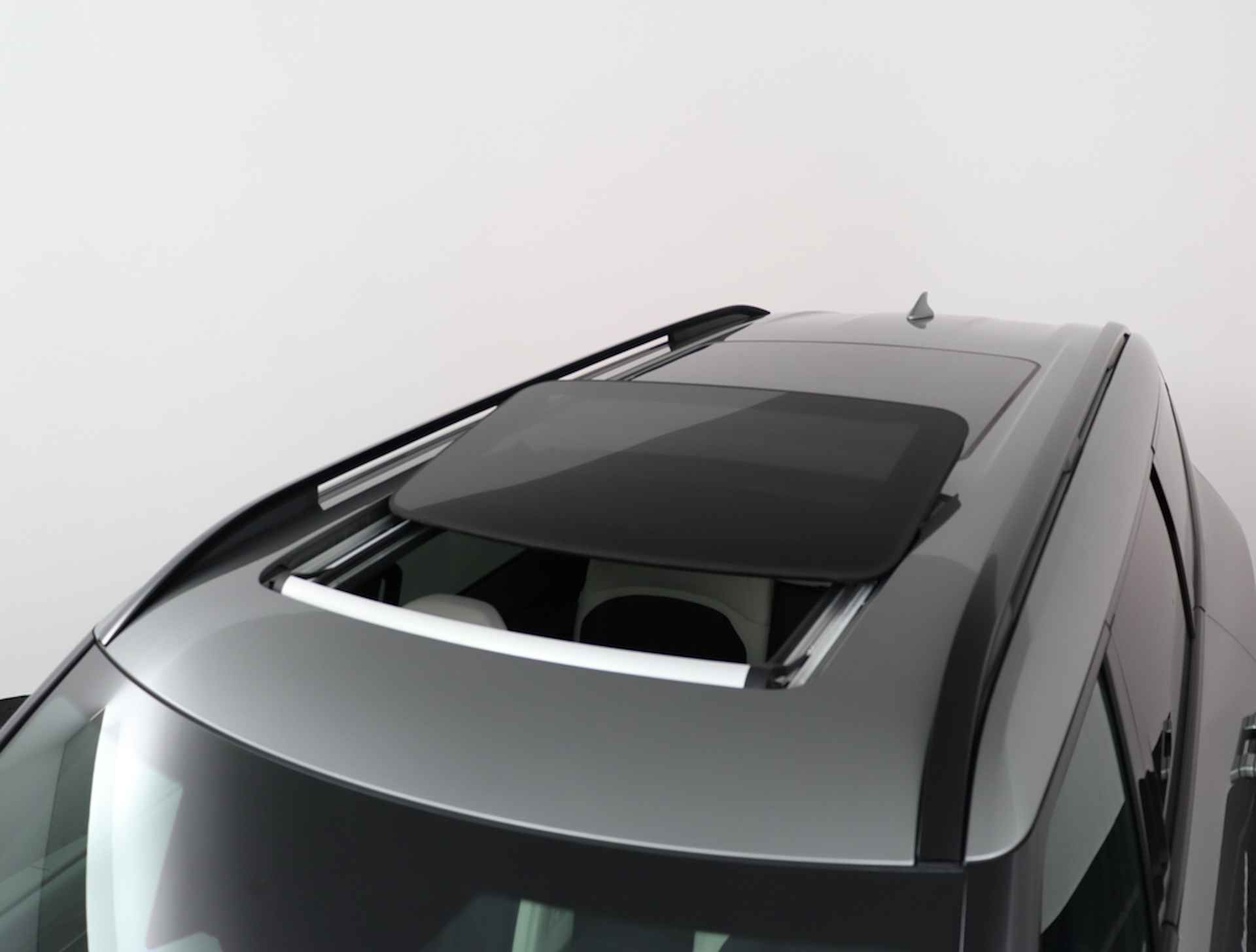 Kia EV9 Launch Edition GT-Line AWD 100 kWh - DIRECT LEVERBAAR! - 7 Persoons - 505KM Actieradius WLTP - Fabrieksgarantie tot 10-2030 - 81/89