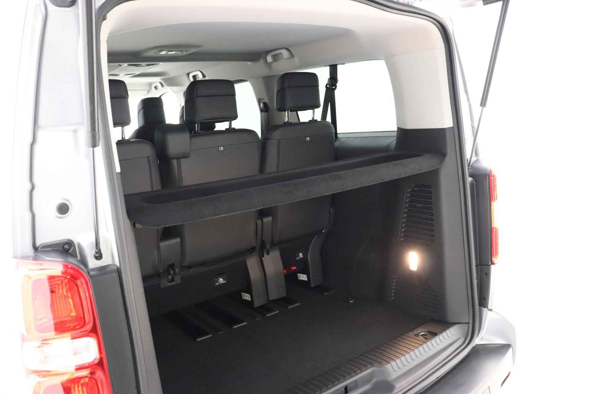 Peugeot Traveller 2.0 BlueHDi Business VIP Long S&S 180 PK | Automaat | Luxe uitvoering | 7 Zitplaatsen | Lederen bekleding | Elektrische schuifdeuren | Sidebars | Trekhaak | VOL opties - 10/51