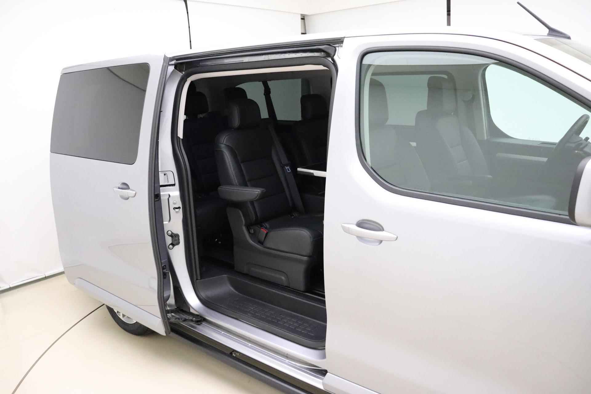 Peugeot Traveller 2.0 BlueHDi Business VIP Long S&S 180 PK | Automaat | Luxe uitvoering | 7 Zitplaatsen | Lederen bekleding | Elektrische schuifdeuren | Sidebars | Trekhaak | VOL opties - 20/48