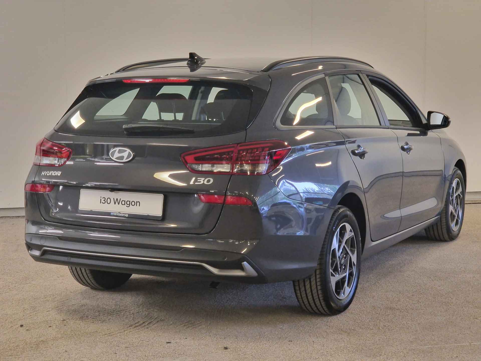 Hyundai i30 Wagon 1.0 T-GDI Comfort Met Apple Carplay Navigatie, Climate Control en Cruise Control Uit voorraad leverbaar! - 4/52