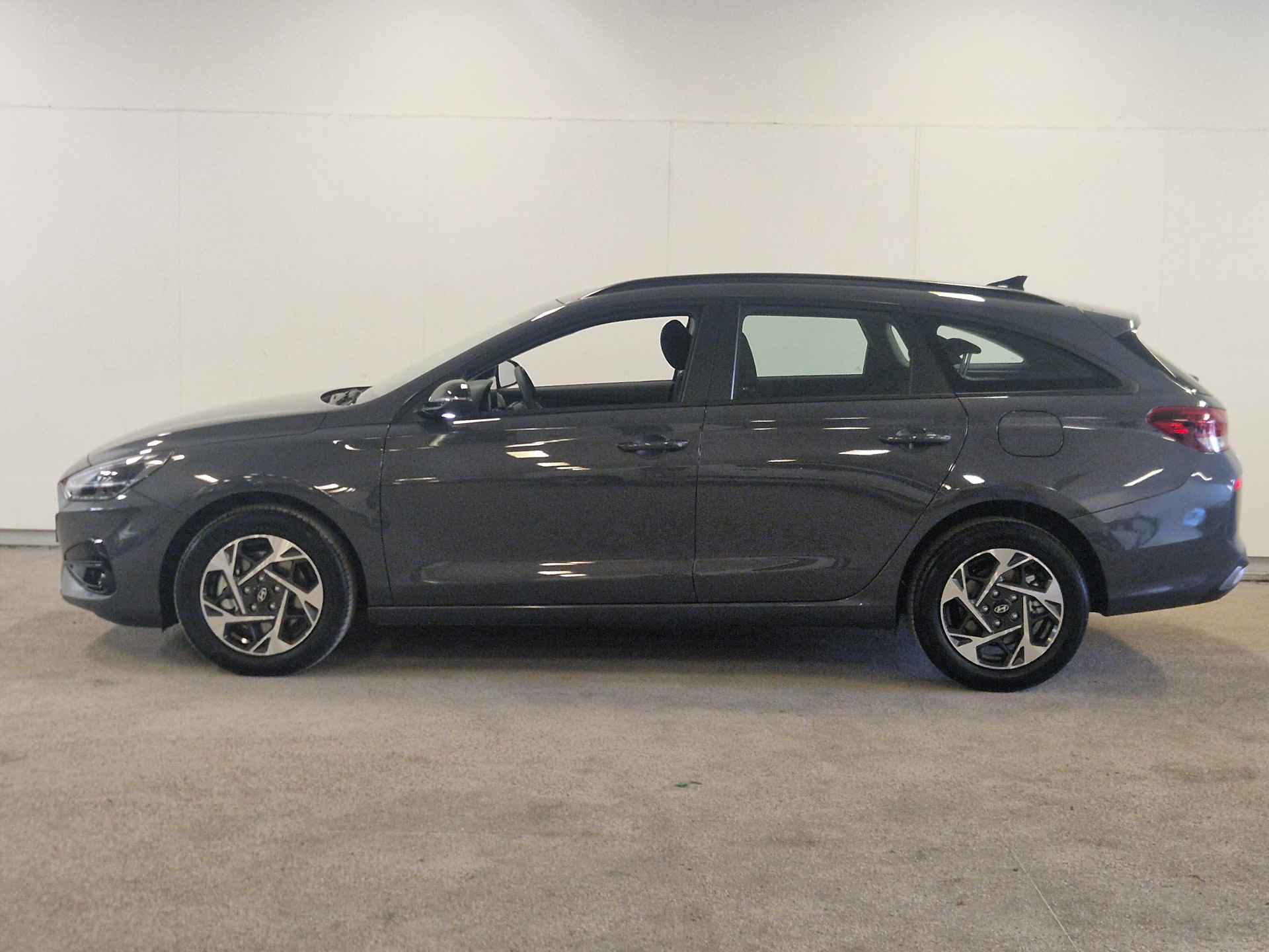 Hyundai i30 Wagon 1.0 T-GDI Comfort Met Apple Carplay Navigatie, Climate Control en Cruise Control Uit voorraad leverbaar! - 11/52