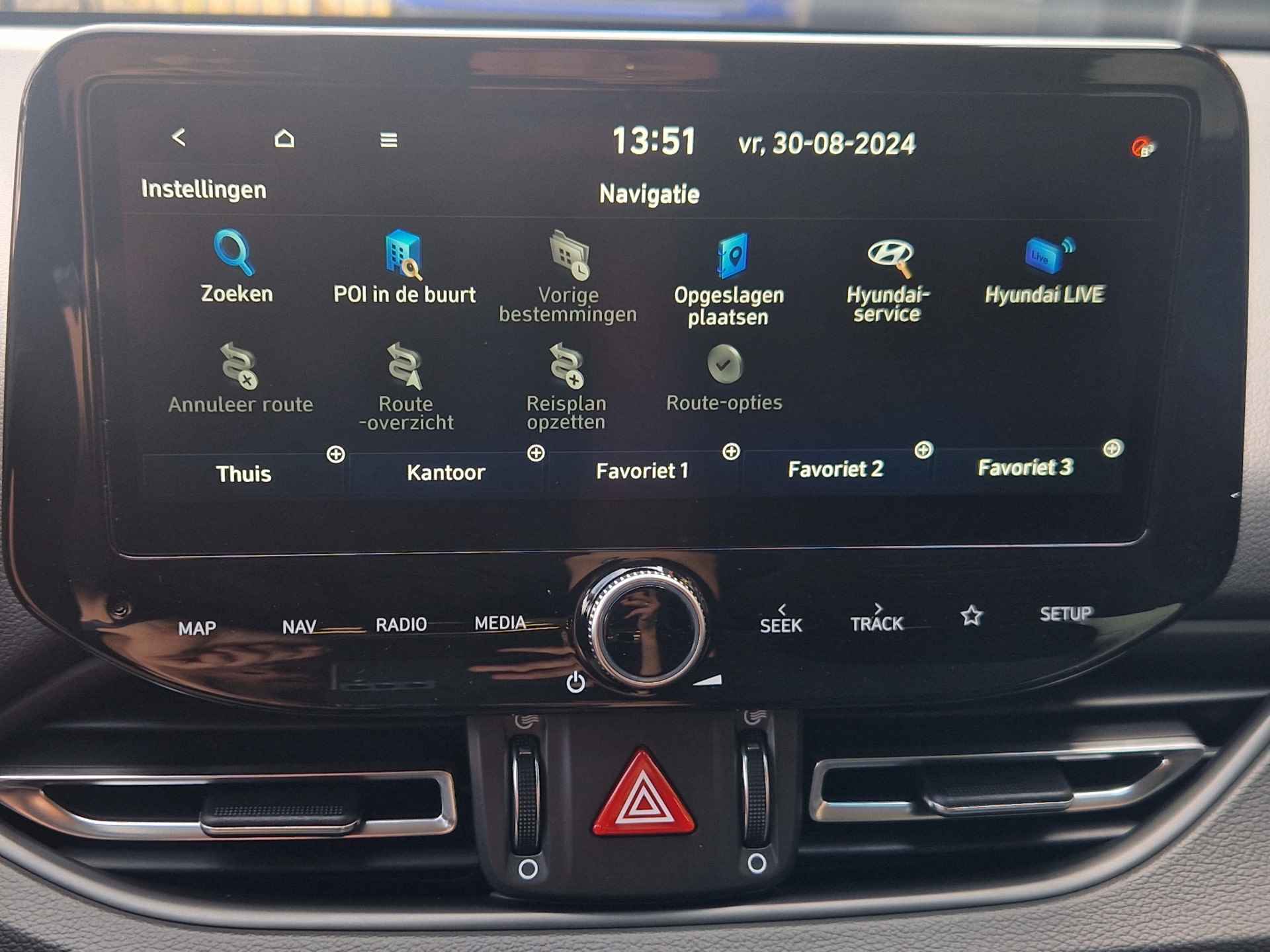 Hyundai i30 Wagon 1.0 T-GDI Comfort Met Apple Carplay Navigatie, Climate Control en Cruise Control Uit voorraad leverbaar! - 45/52