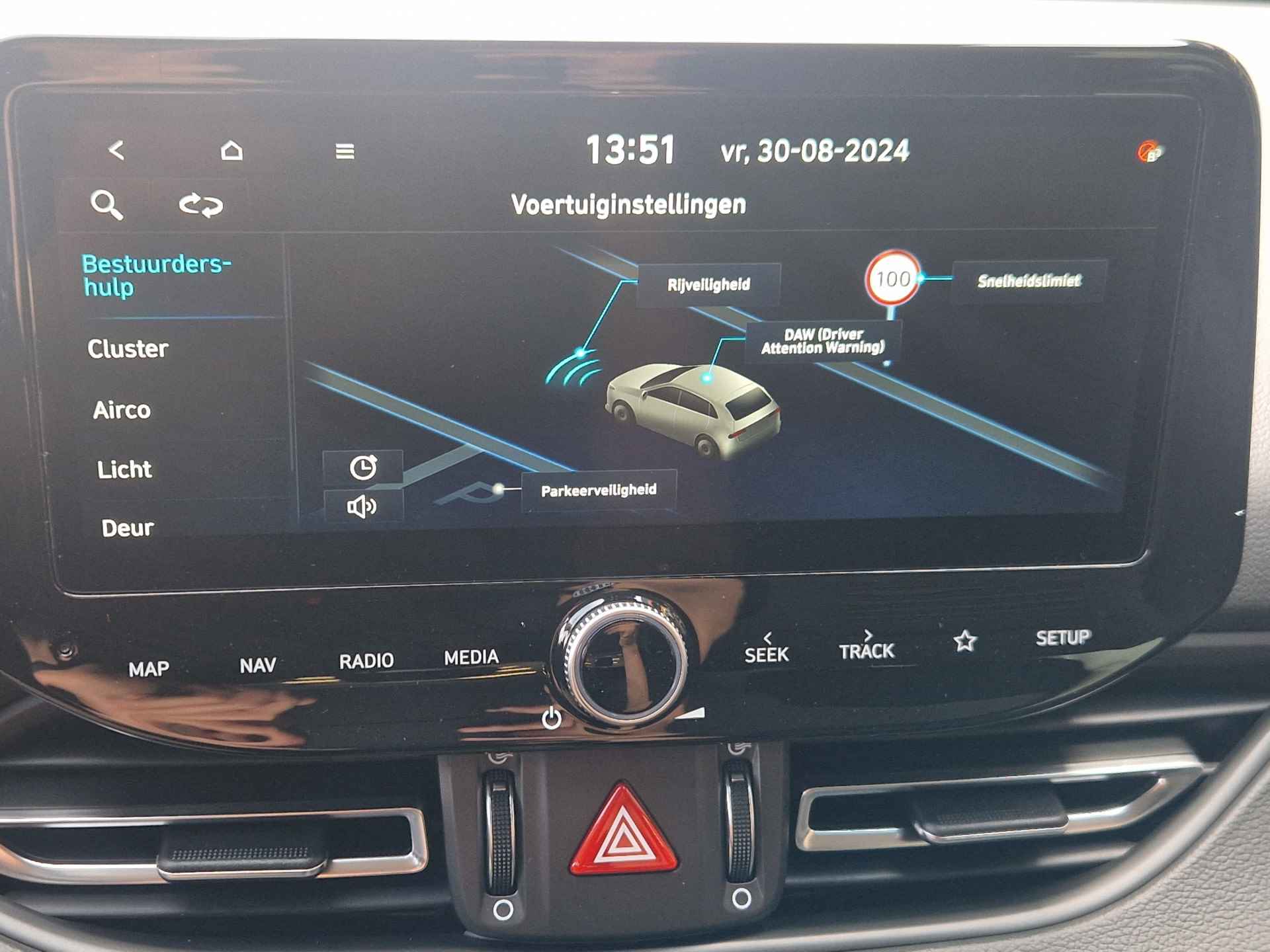 Hyundai i30 Wagon 1.0 T-GDI Comfort Met Apple Carplay Navigatie, Climate Control en Cruise Control Uit voorraad leverbaar! - 48/52