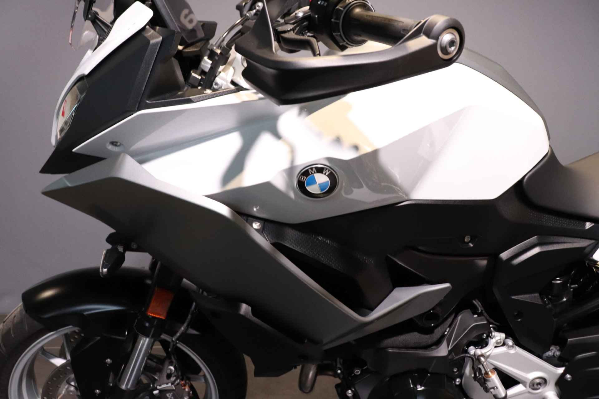 BMW F 900 XR - 20/23