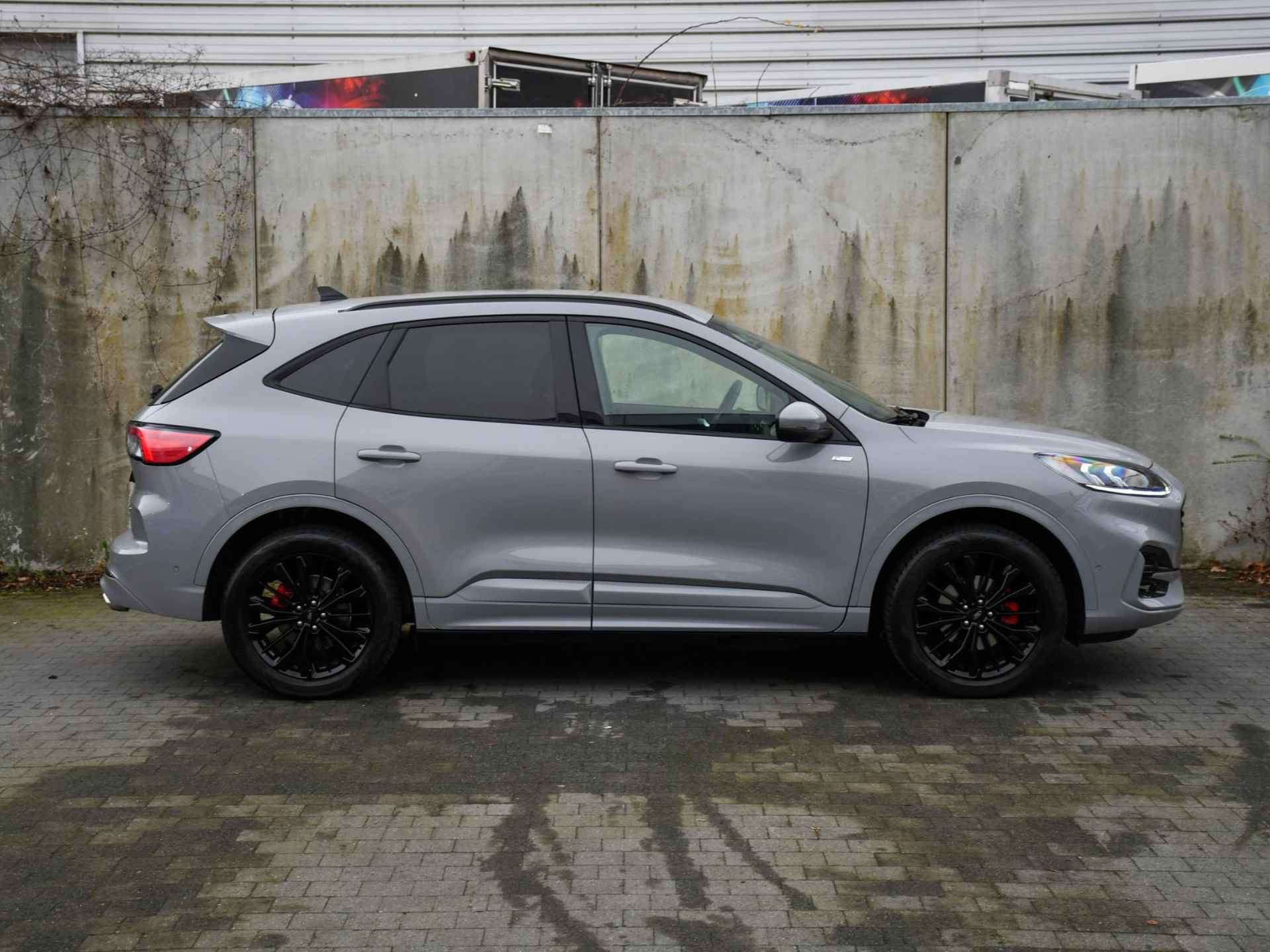 Ford Kuga Graphite Tech Edition 2.5 PHEV 225pk Automaat BLIS | 19''LM | HUD | B&O | ADAPT. CRUISE | WINTER PACK | PDC + CAM. VOOR - 3/43