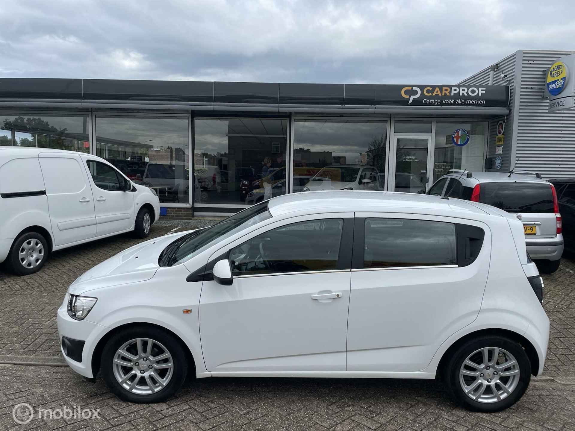 Opel Aveo 1.4 LTZ met vele opties,  Dealer auto ! - 2/17