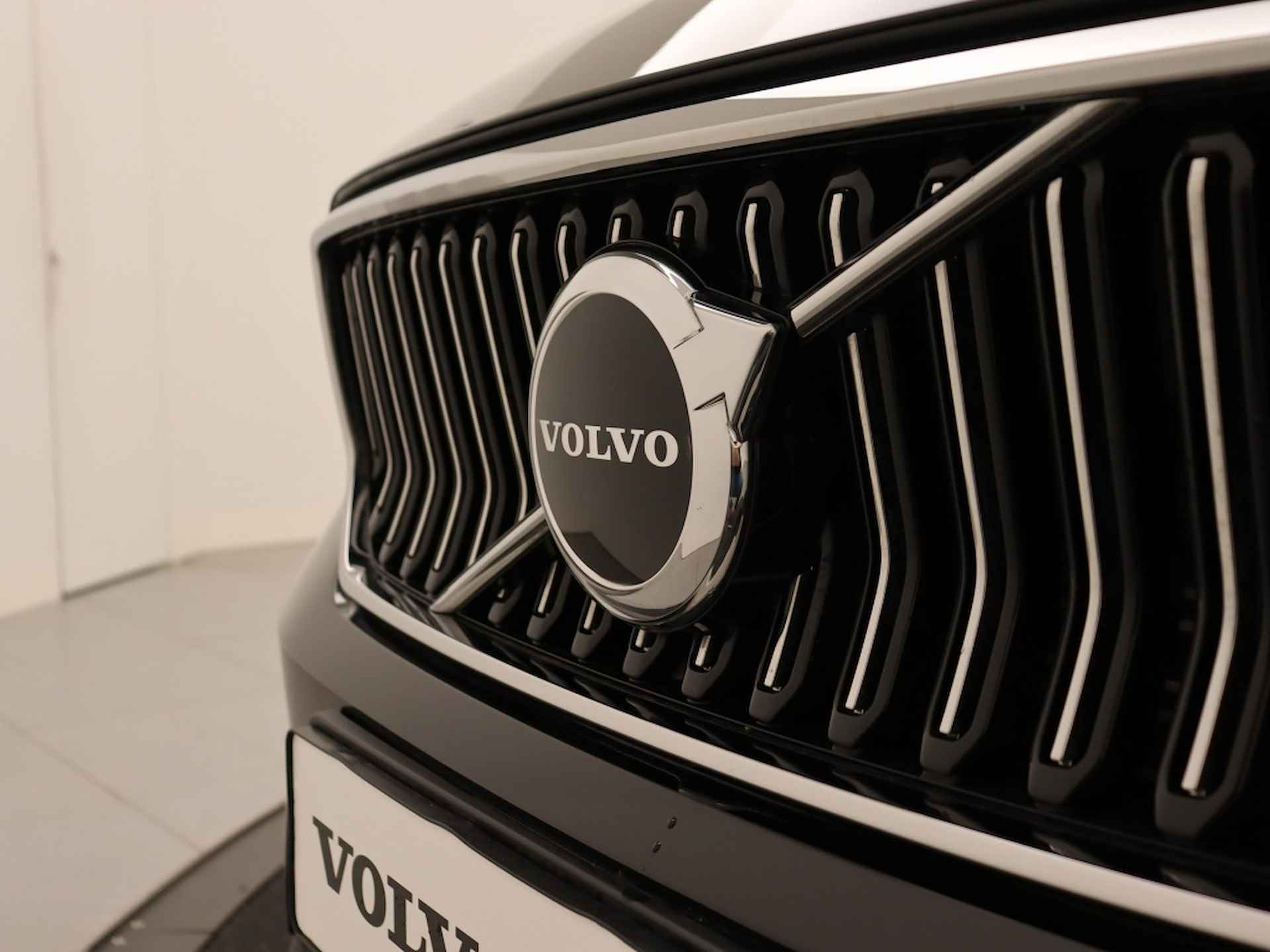 Volvo XC40 T5 PLUG-IN HYBRID PLUS BRIGHT BLUETOOTH ACC STOELVERWARMING KEYL - 31/37