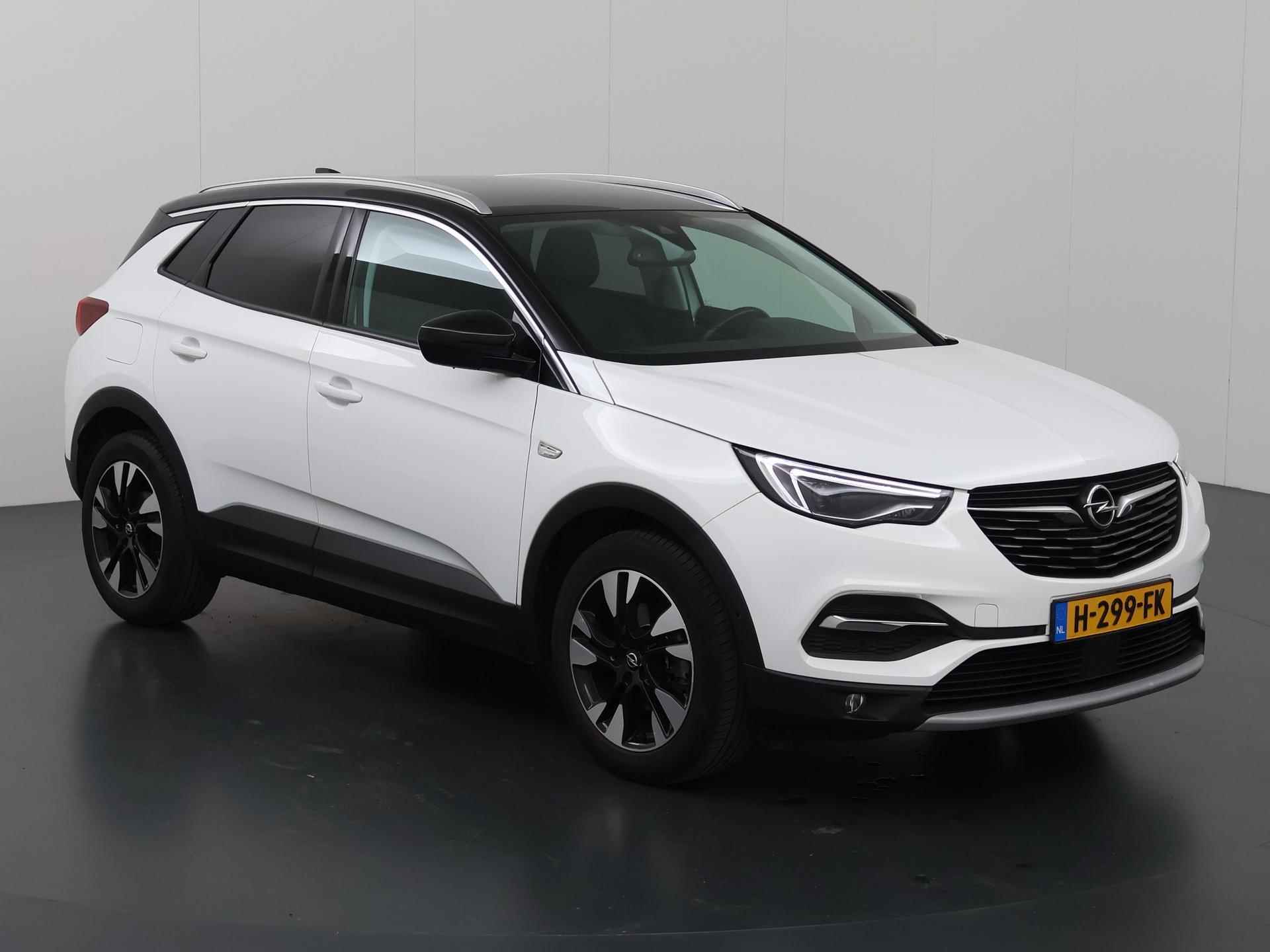 Opel Grandland X 1.2 Turbo 120 Jaar Edition | Navigatie | Comfortstoelen | Keyless Go | Parkeercamera | Climate Control | - 24/40