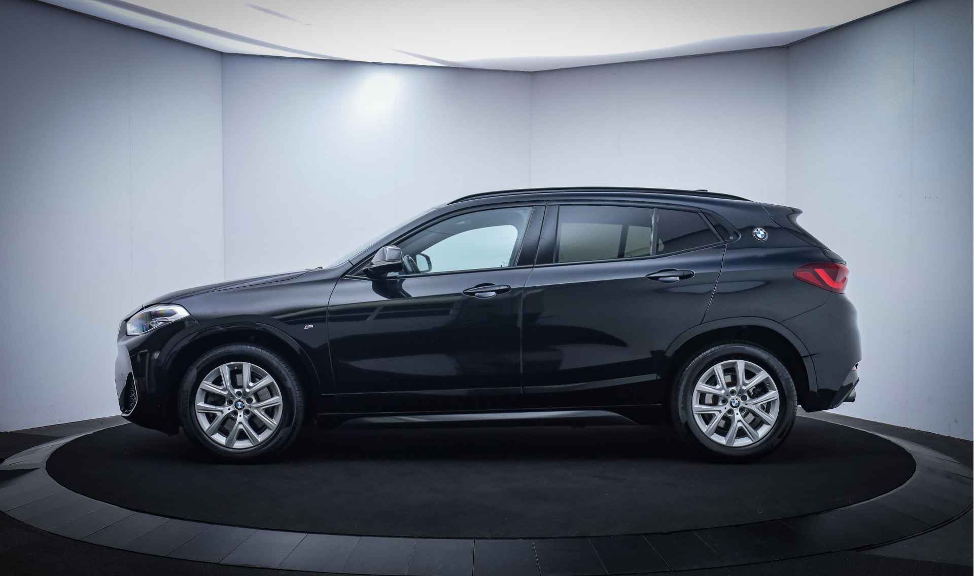 BMW X2 20iA M-SPORT Edition FULL LED/HEAD UP/HALF LEDER/NAVI/STOELVERW./ AFN TREKHAAK/DAB+/PDC V+A/LMV - 13/30