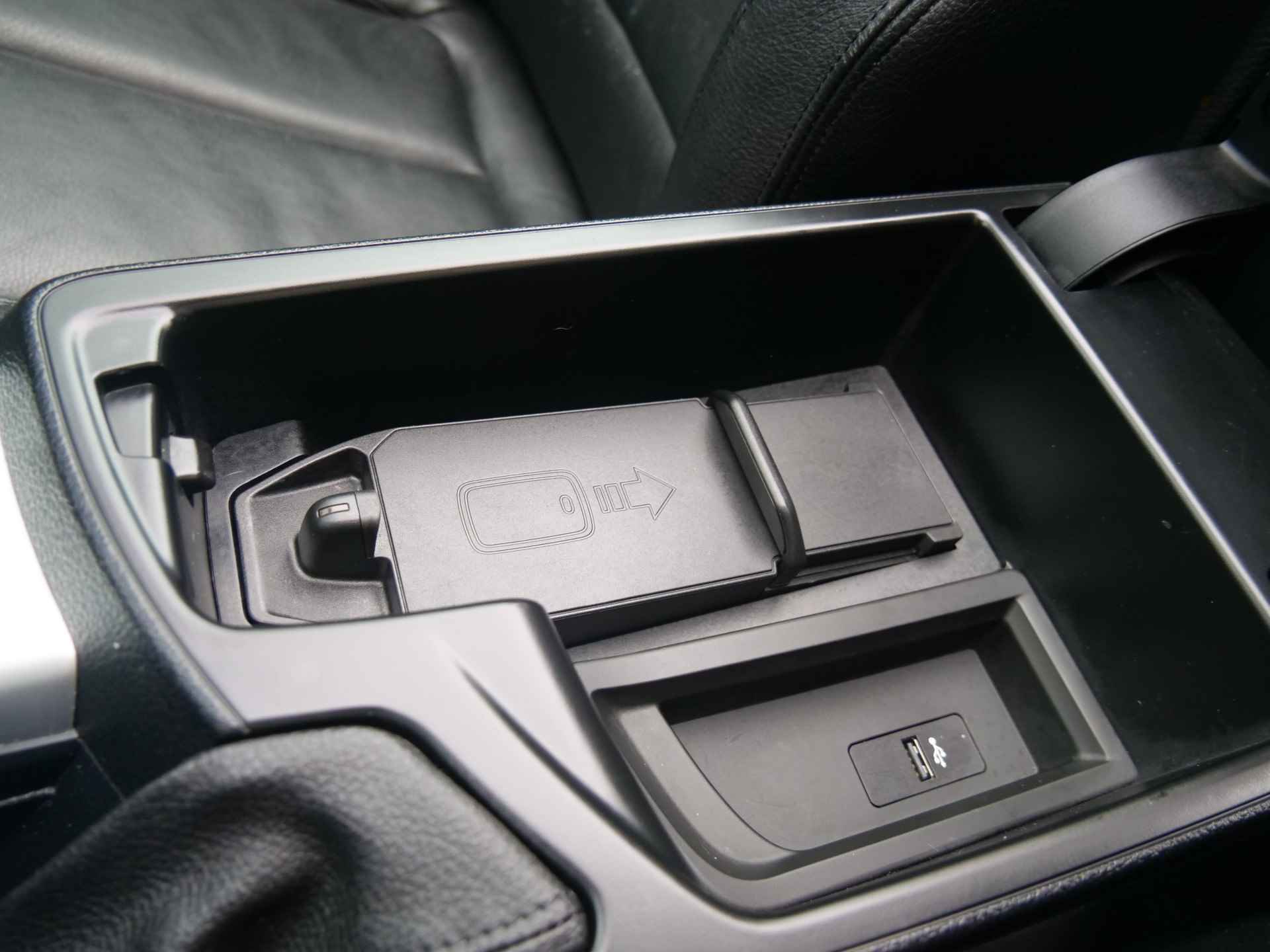 BMW 2 Serie Cabrio 218i 136pk High Executive Automaat M-pakket LED / Leder / 17 Inch / Navigatie - 17/38
