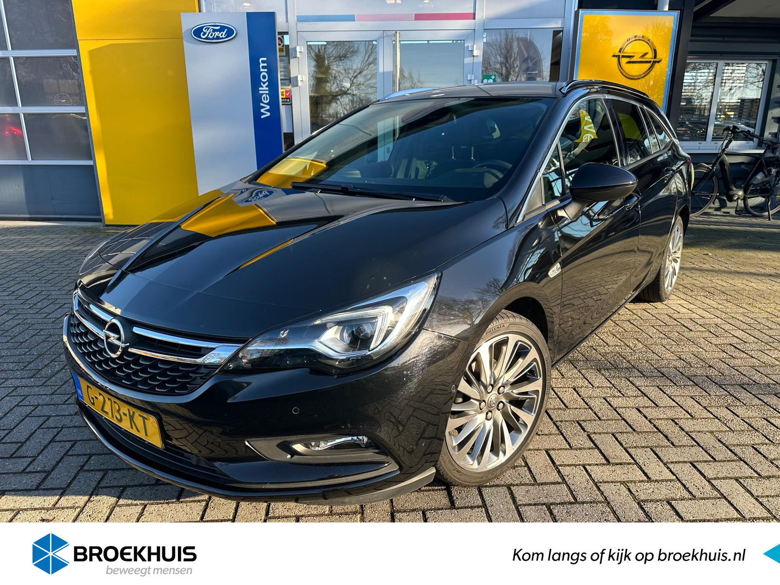 Opel Astra Sports Tourer 1.4 Turbo 150PK INNOVATION+ | TREKHAAK| AGR-COMFORT STOELEN| NAVIGATIE| CAMERA| PARKEERSENSOREN V+A|