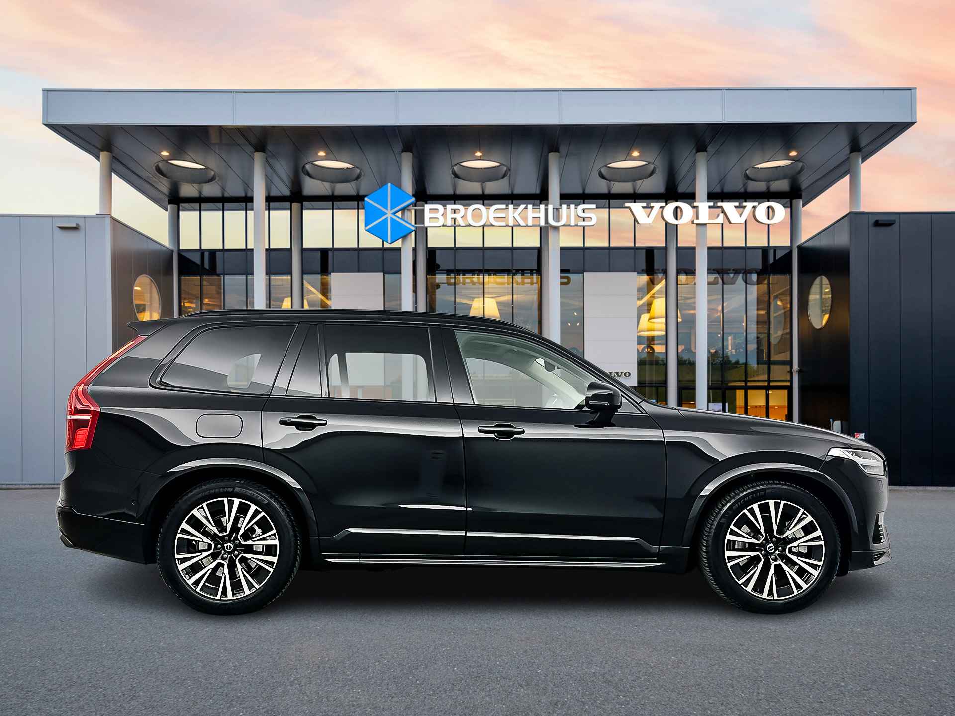 Volvo XC90 T8 Recharge AWD Ultimate Dark | Luchtvering | 360 Camera | Trekhaak | Getint glas | Head-up | Panoramadak | Nubuck dakhemel - 8/37