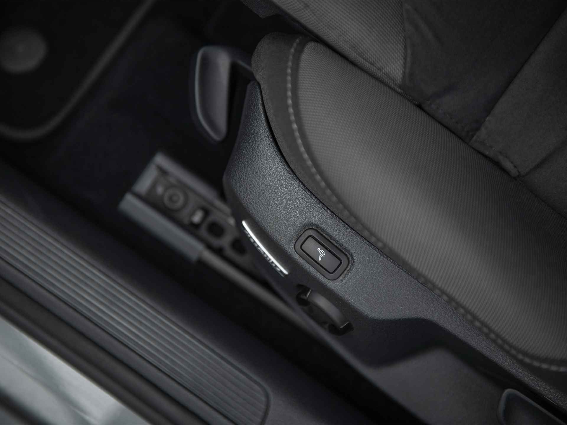 Volkswagen GOLF Variant 1.5TSi 150pk DSG Highline | LED Koplampen | Grootlichtass. | ErgoActive best.stoel | Adaptive Cruise Control | Spiegelpakket | Navigatie | Draadloos Smartphone opladen | Bagage scheidingsnet - 34/53