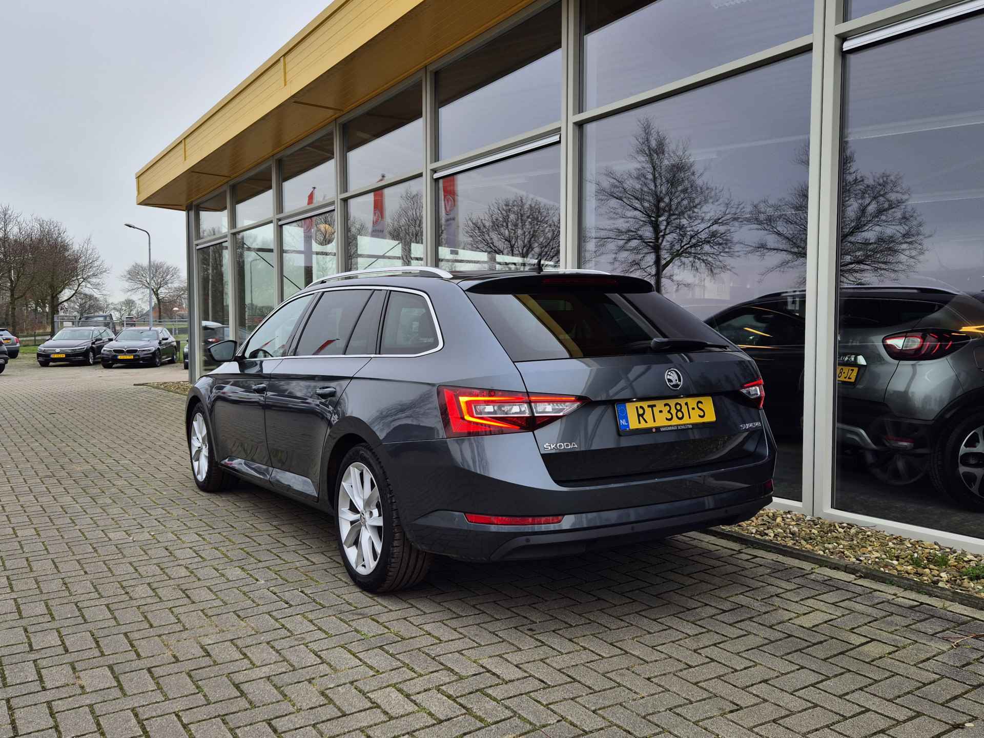 Škoda Superb Combi 1.4 TSI ACT Style Business | Navigatie | Keyless | Stoelverwarming | Elek. Klep - 3/36