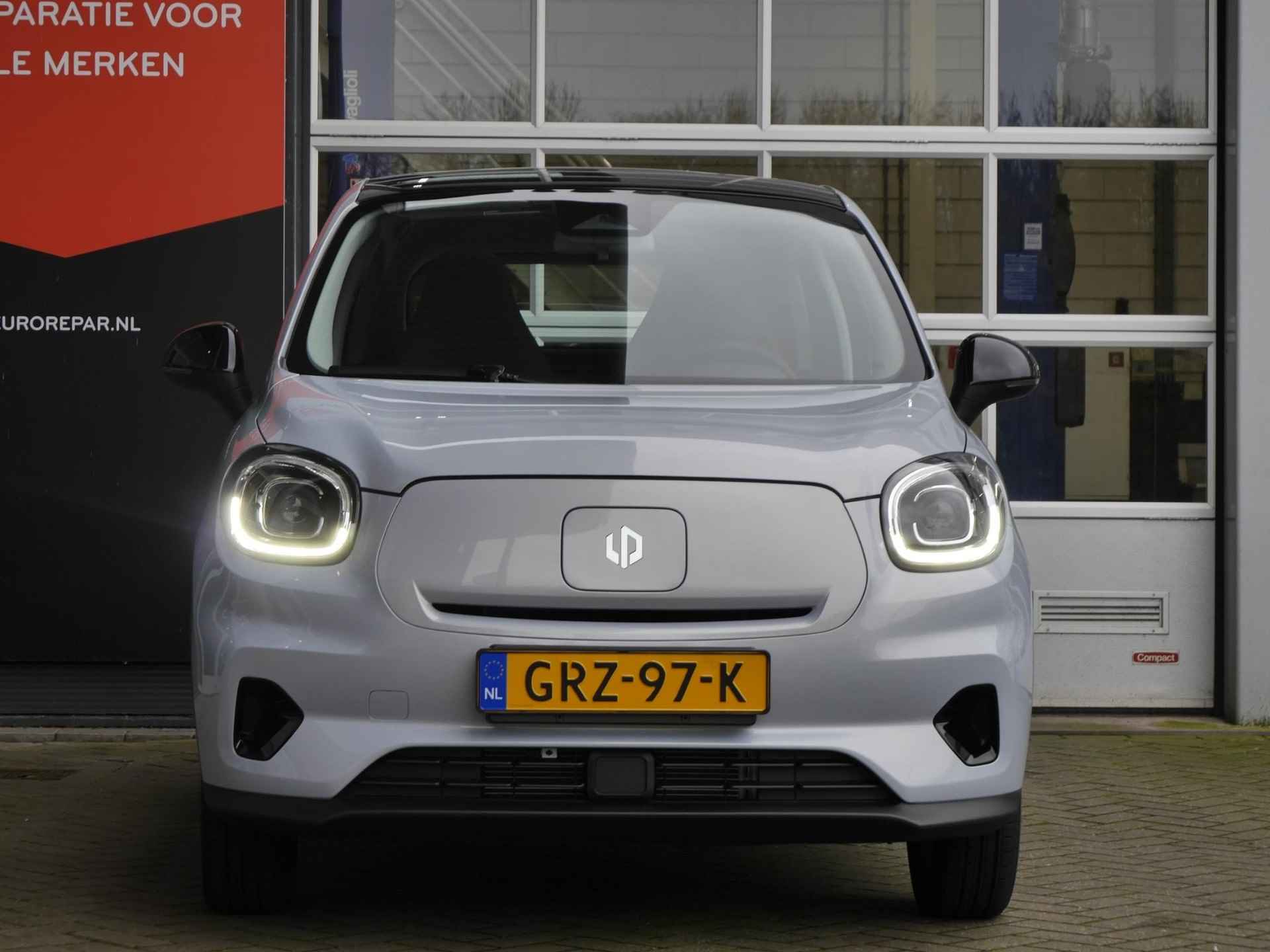 Leapmotor T03 Design 37.3 kWh | Demo | Uit voorraad leverbaar | Camera | Panoramadak | Adaptive cruise control | Dodehoek detectie | Lichtmetalen velgen - 2/29