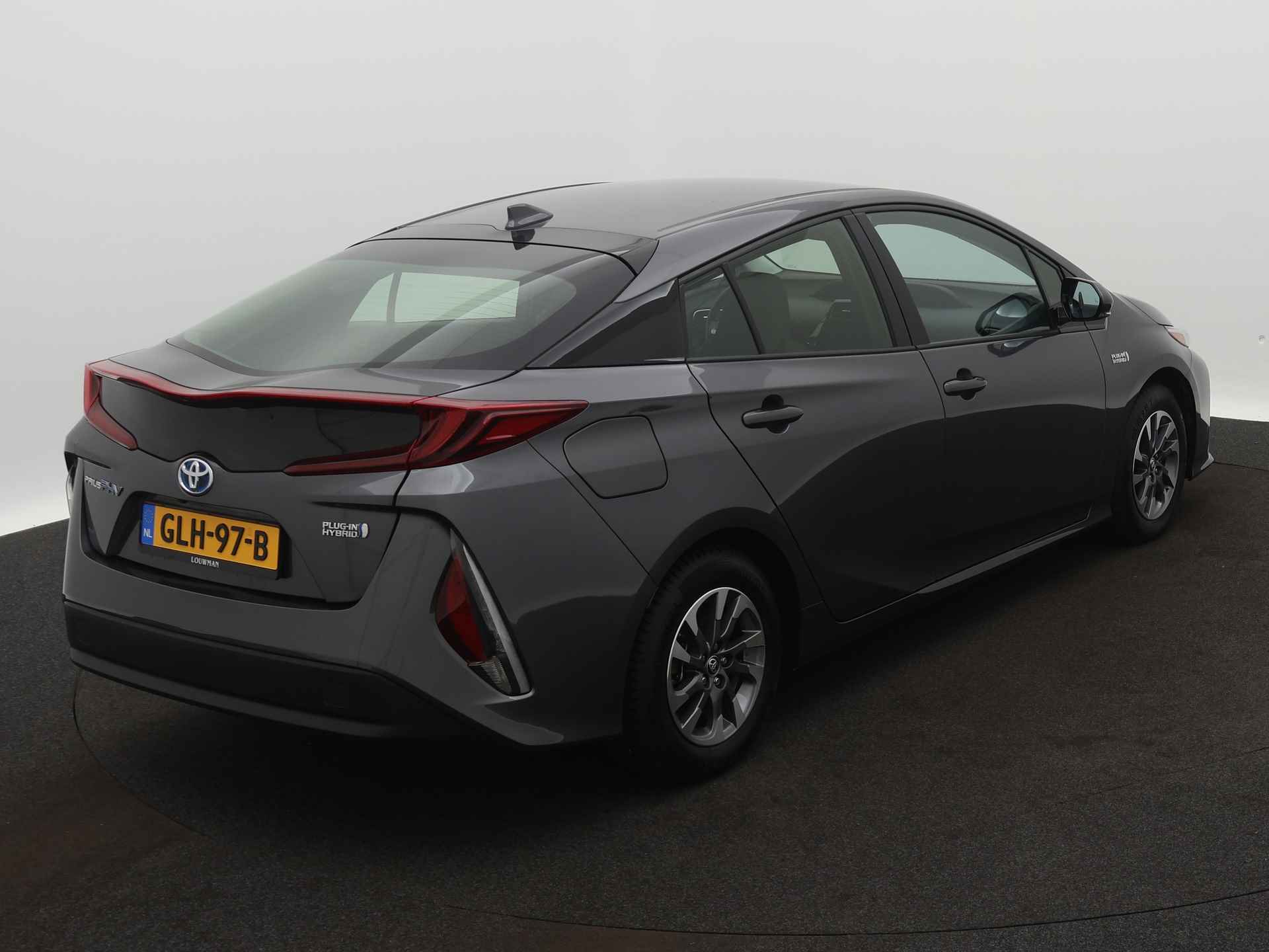 Toyota Prius 1.8 Plug-In Hybrid Dynamic Limited | Navigatie | Dodehoek-detectie | 16' Velgen | - 17/42