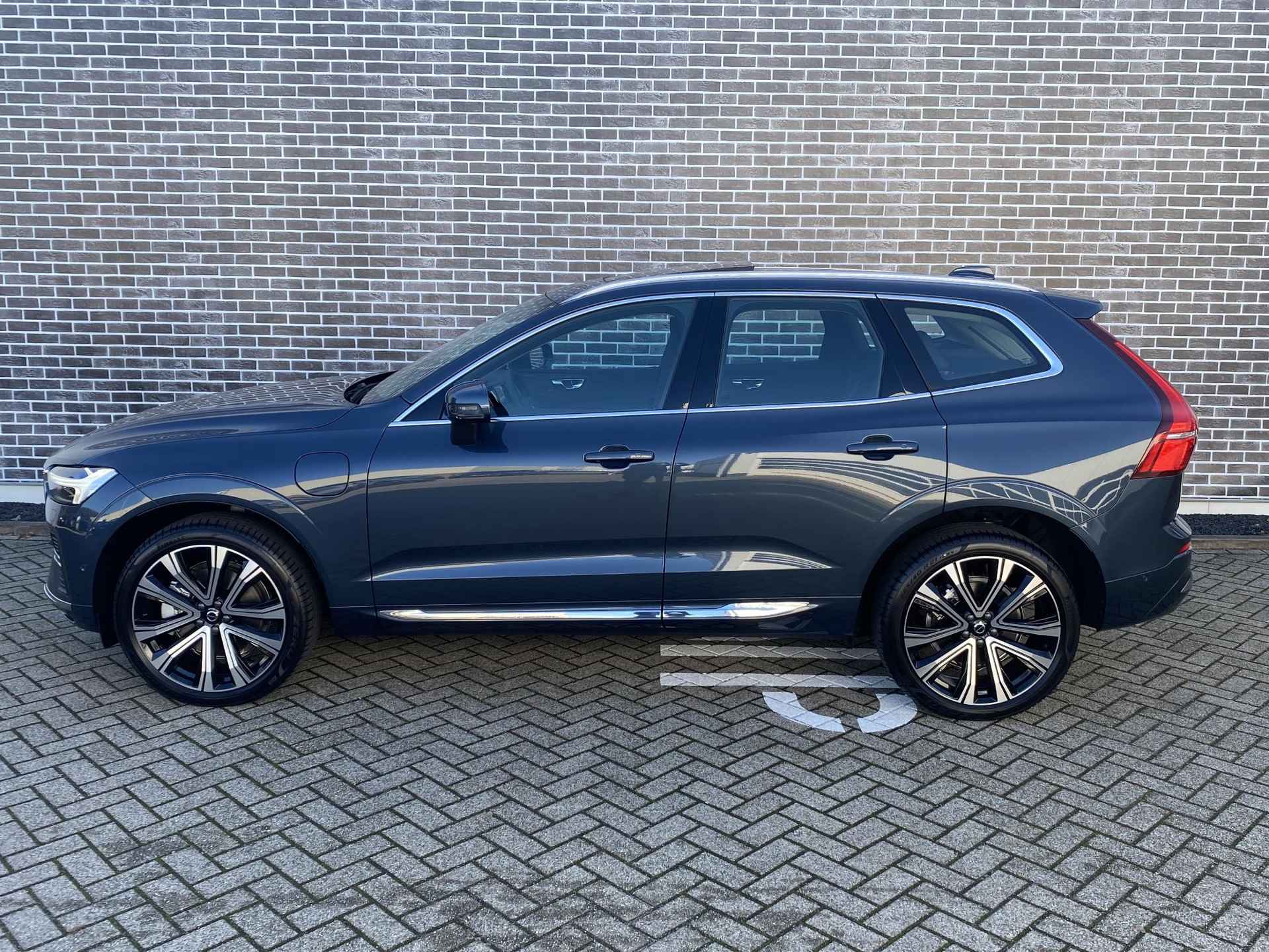 Volvo XC60 2.0 Recharge T6 AWD Ultimate Bright | Stoel en stuur verwarming | Harman/Kardon | Rondomzichtcamera | Head-up Display | - 11/13