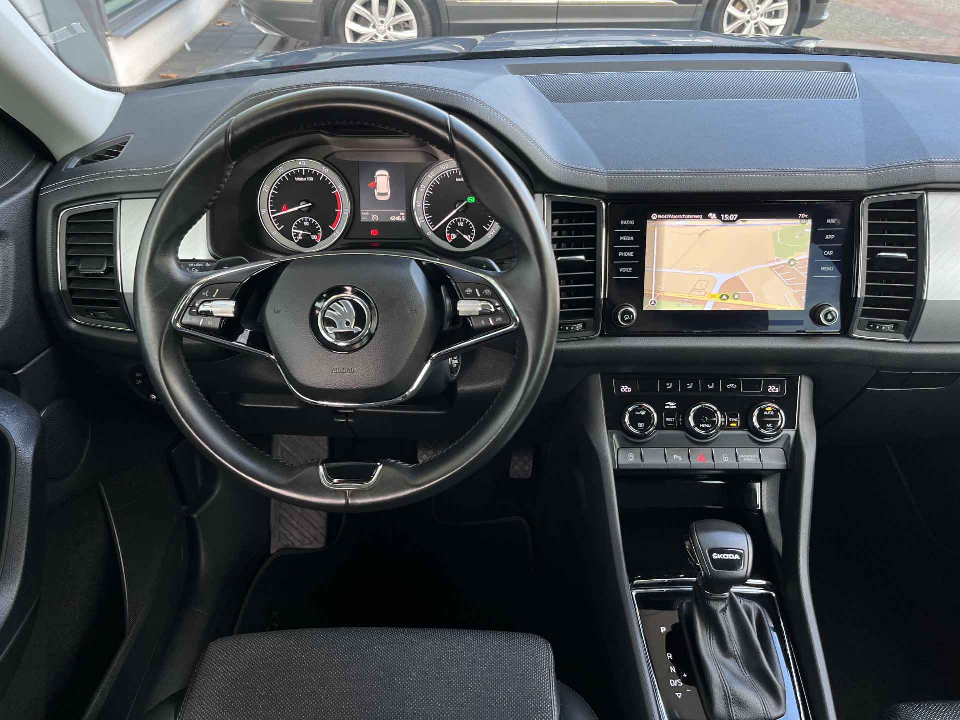 Škoda Kodiaq 1.5 TSI Business Edition 7p. / Zwenkbare trekhaak / Getint glas / Virtual Cockpit / 12 Maanden Garantie! - 5/23