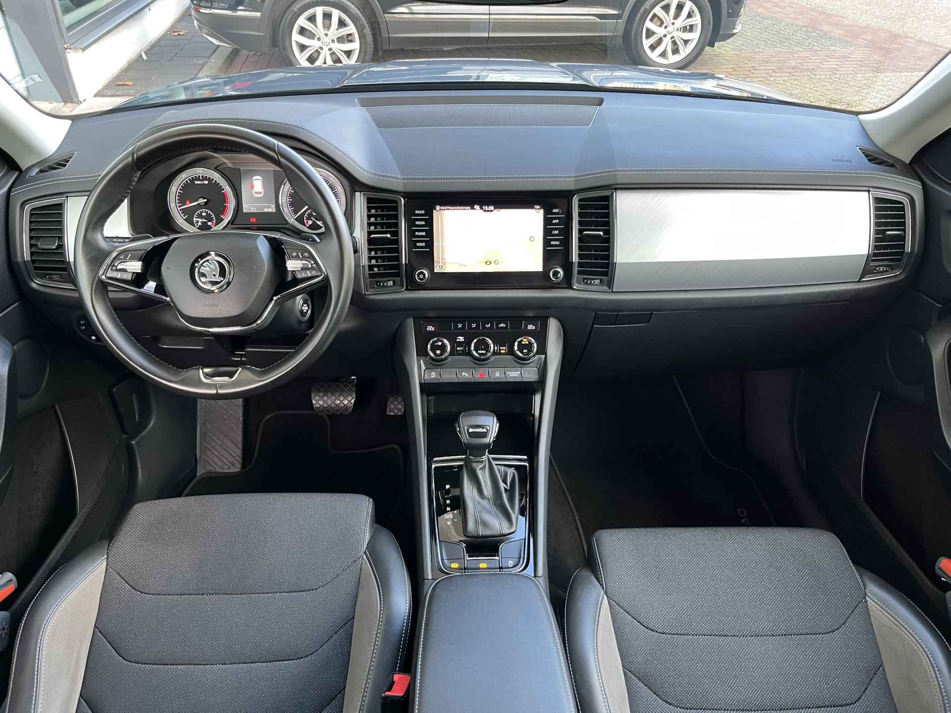 Škoda Kodiaq 1.5 TSI Business Edition 7p. / Zwenkbare trekhaak / Getint glas / Virtual Cockpit / 12 Maanden Garantie! - 11/23