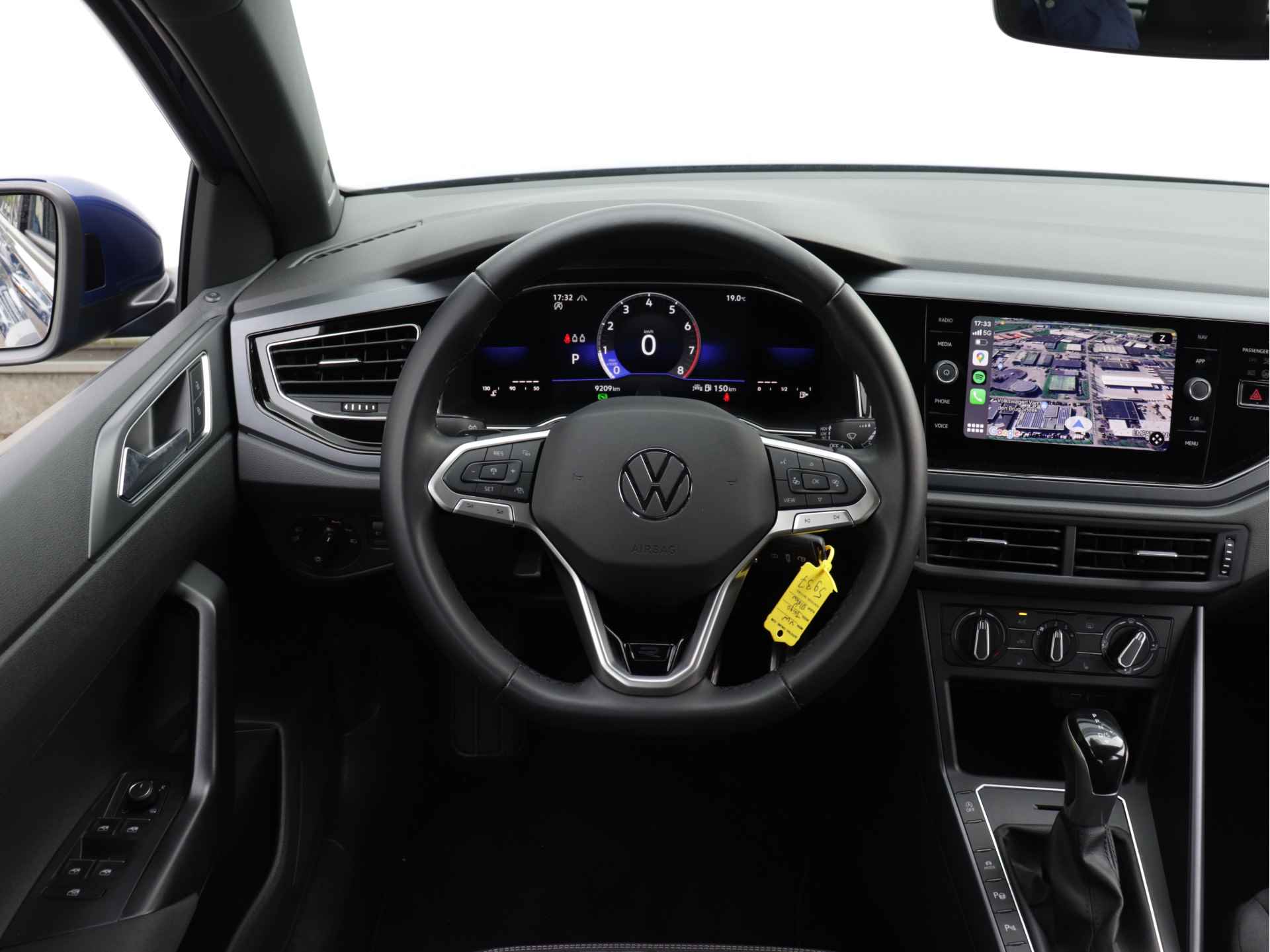 Volkswagen Taigo 1.0 TSI R-Line 110pk Automaat | Dodehoekdetectie | Afneembare trekhaak | Stoelverwarming | Camera | Adaptive Cruise - 9/46