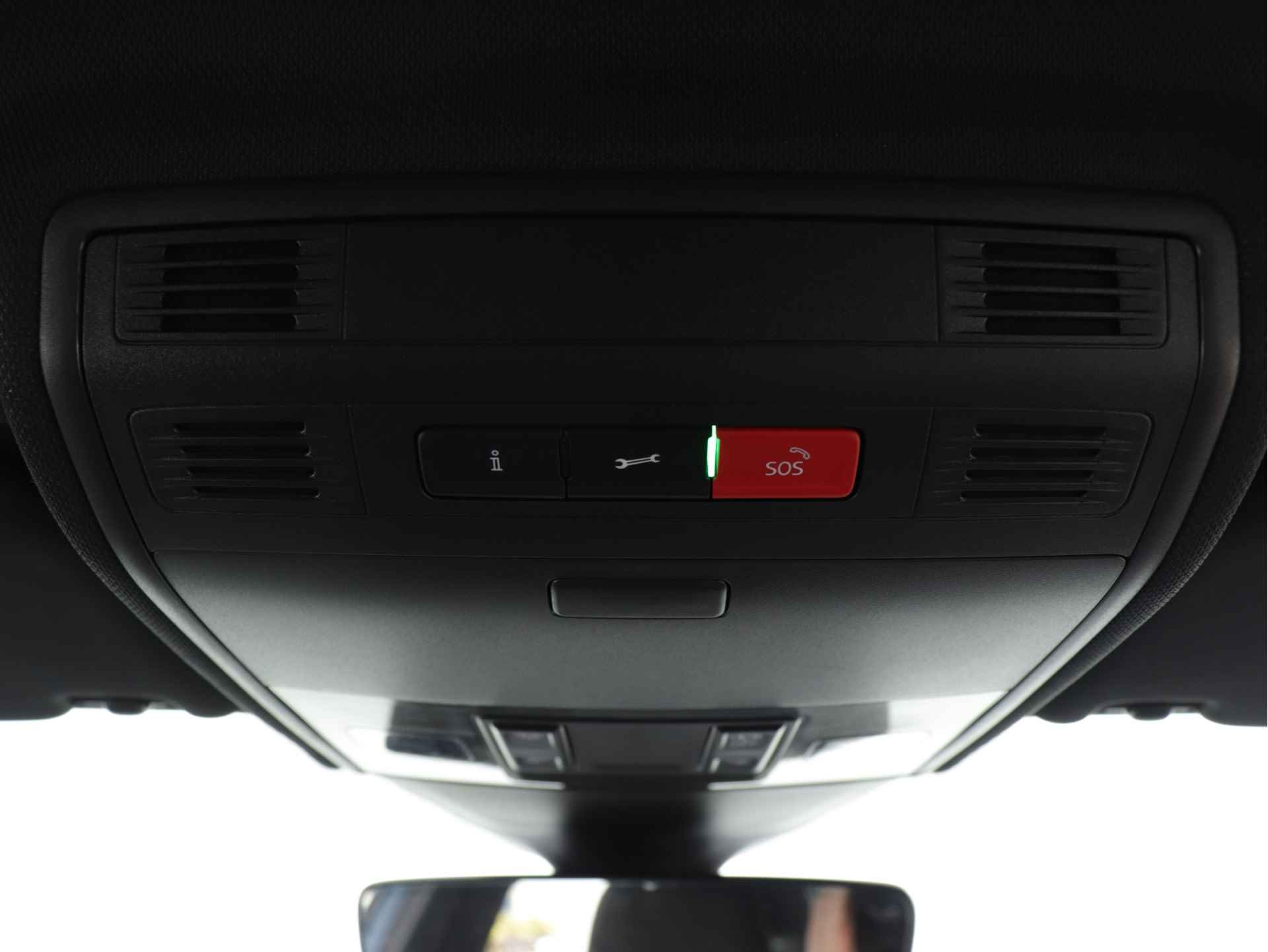 Volkswagen Taigo 1.0 TSI R-Line 110pk Automaat | Dodehoekdetectie | Afneembare trekhaak | Stoelverwarming | Camera | Adaptive Cruise - 31/46