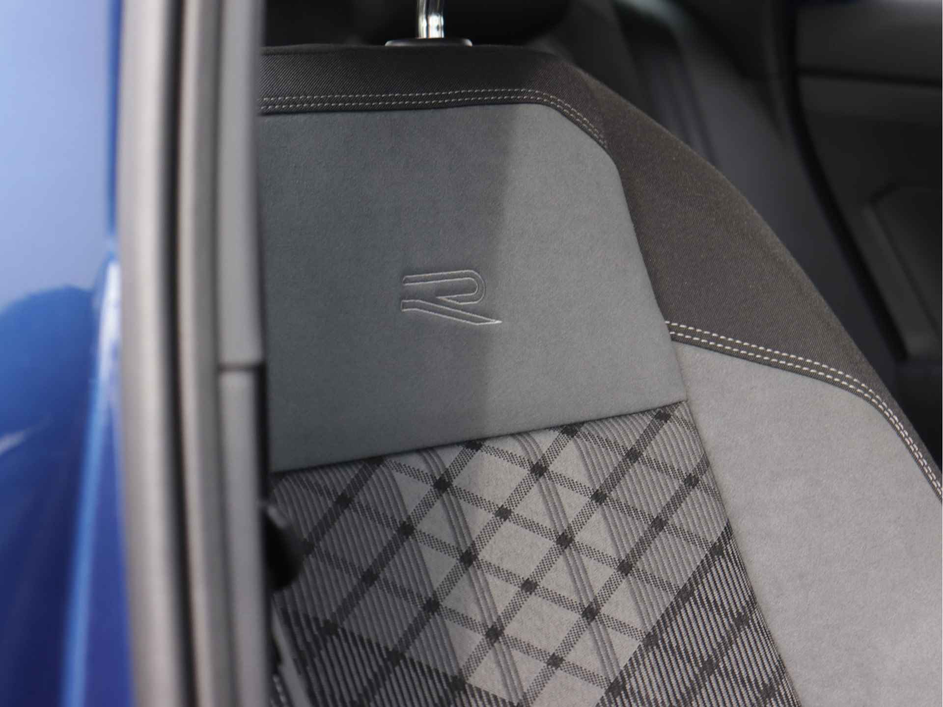 Volkswagen Taigo 1.0 TSI R-Line 110pk Automaat | Dodehoekdetectie | Afneembare trekhaak | Stoelverwarming | Camera | Adaptive Cruise - 36/46