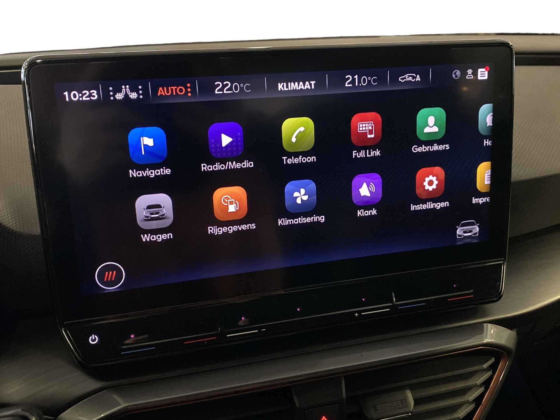 CUPRA Leon 1.5 eTSI | Apple carplay/Android auto | Navigatie | Stoelverwarming voor - 22/33