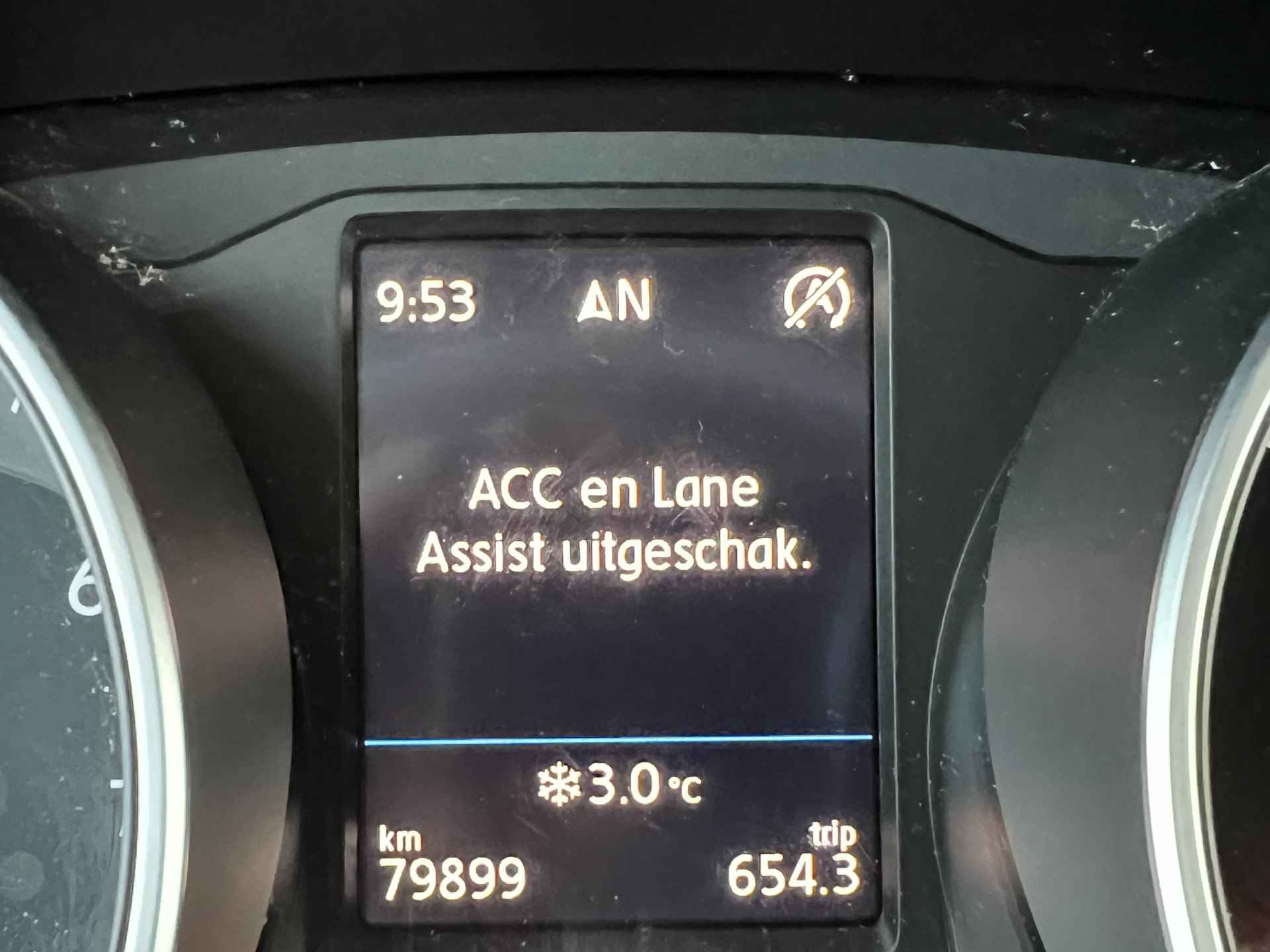 Volkswagen Tiguan 1.4 TSI Comfortline Business Navigatie ACC Parkeersensoren v+a DAB 19 Inch Velgen Climate Control Extra Getint Glas  NL Auto 1e Eigenaar - 22/36