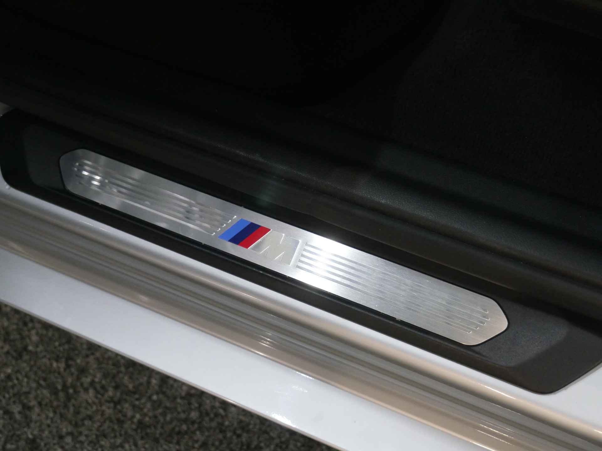 BMW X3 xDrive20i High Executive M Sport Automaat / Panoramadak / Sportstoelen / Stoelverwarming / Adaptieve LED / Head-Up / Parking Assistant / Navigatie Professional - 14/32
