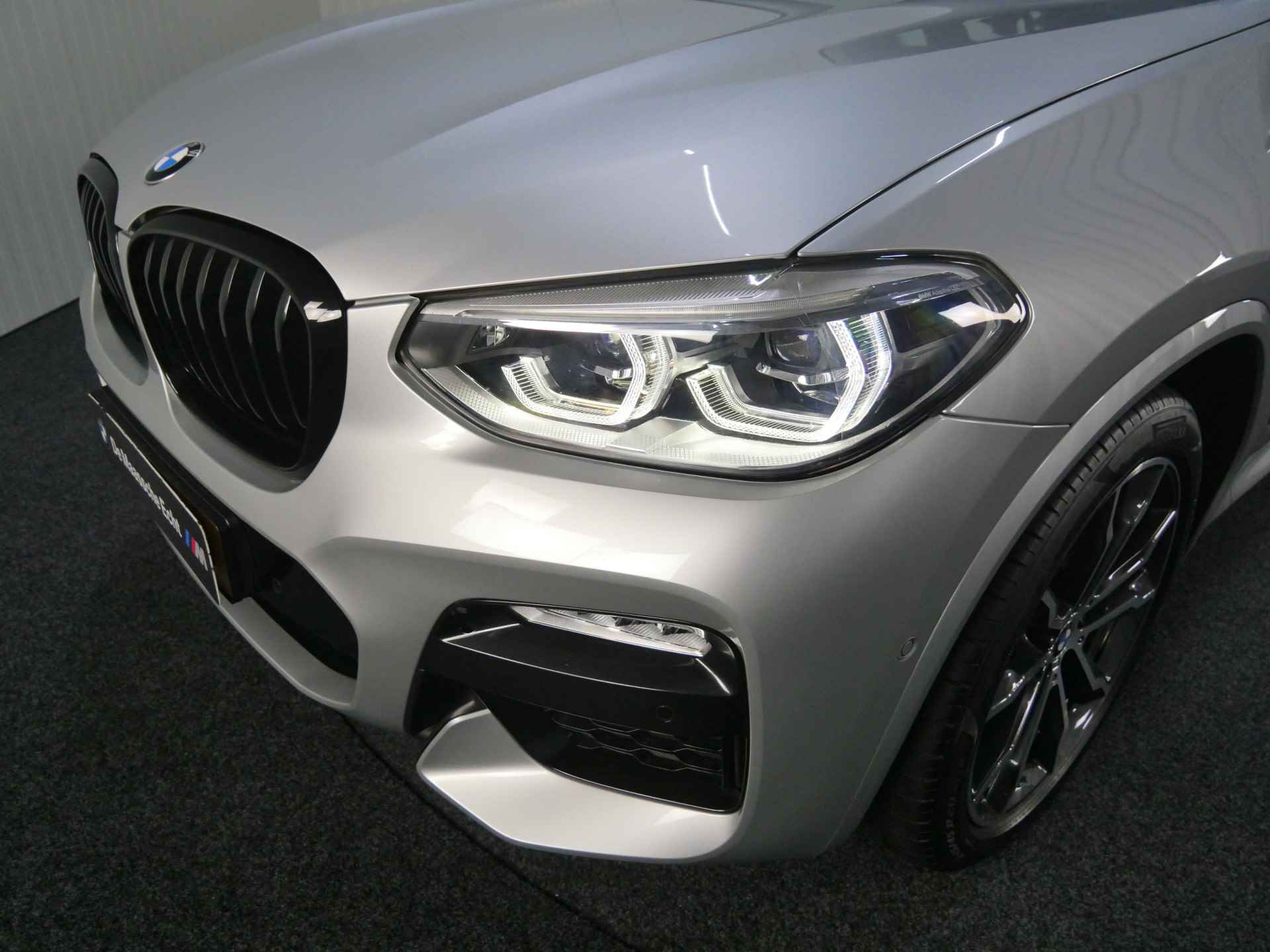 BMW X3 xDrive20i High Executive M Sport Automaat / Panoramadak / Sportstoelen / Stoelverwarming / Adaptieve LED / Head-Up / Parking Assistant / Navigatie Professional - 22/32