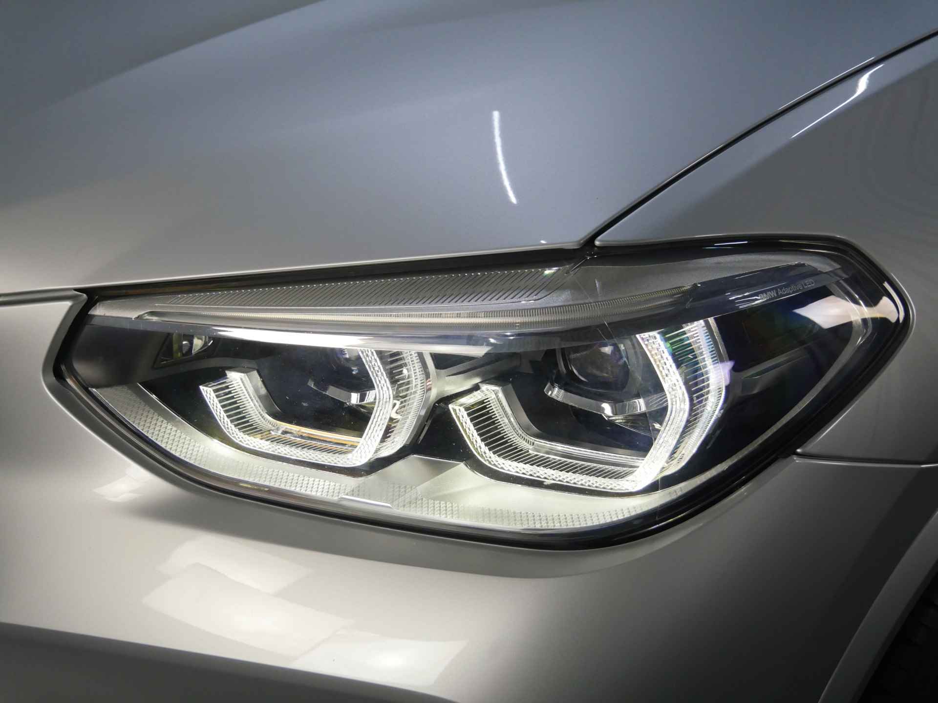 BMW X3 xDrive20i High Executive M Sport Automaat / Panoramadak / Sportstoelen / Stoelverwarming / Adaptieve LED / Head-Up / Parking Assistant / Navigatie Professional - 23/32