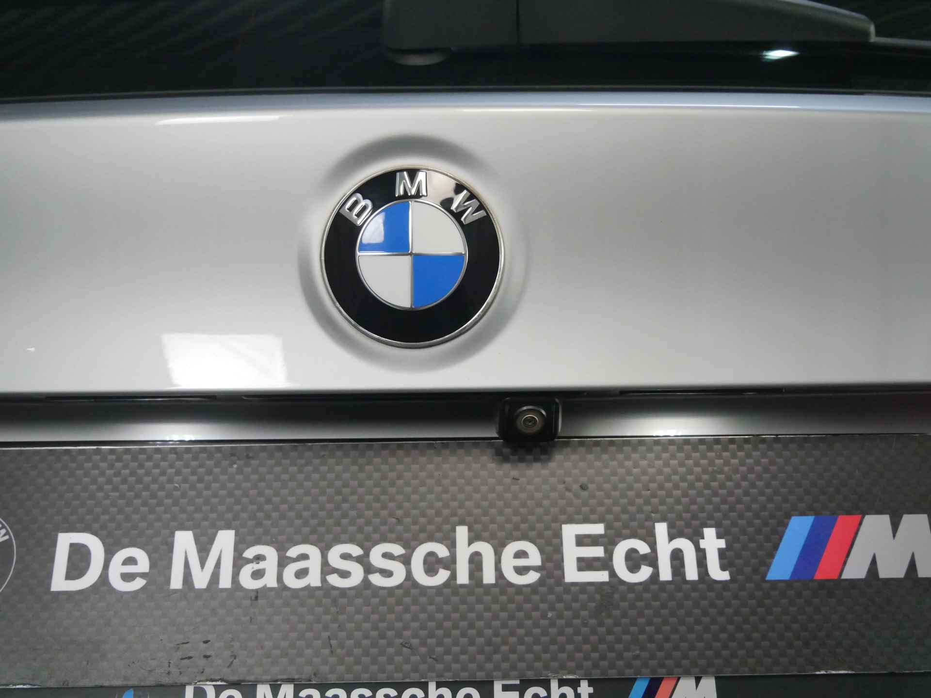 BMW X3 xDrive20i High Executive M Sport Automaat / Panoramadak / Sportstoelen / Stoelverwarming / Adaptieve LED / Head-Up / Parking Assistant / Navigatie Professional - 30/32