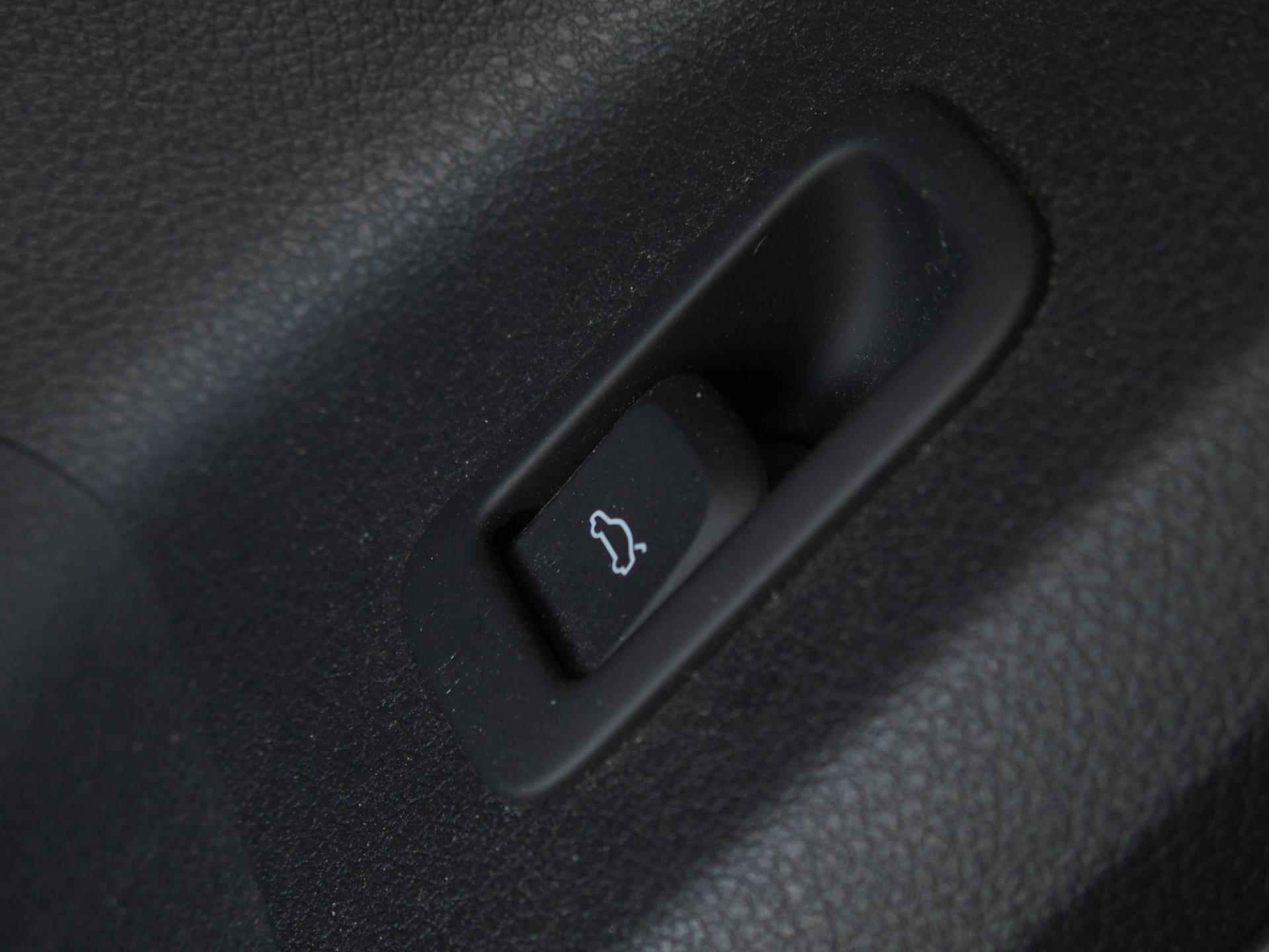 Audi Q2 1.4 TFSI CoD Design S Line Plus Virtual Cockpit Led Leder Trekhaak - 30/35