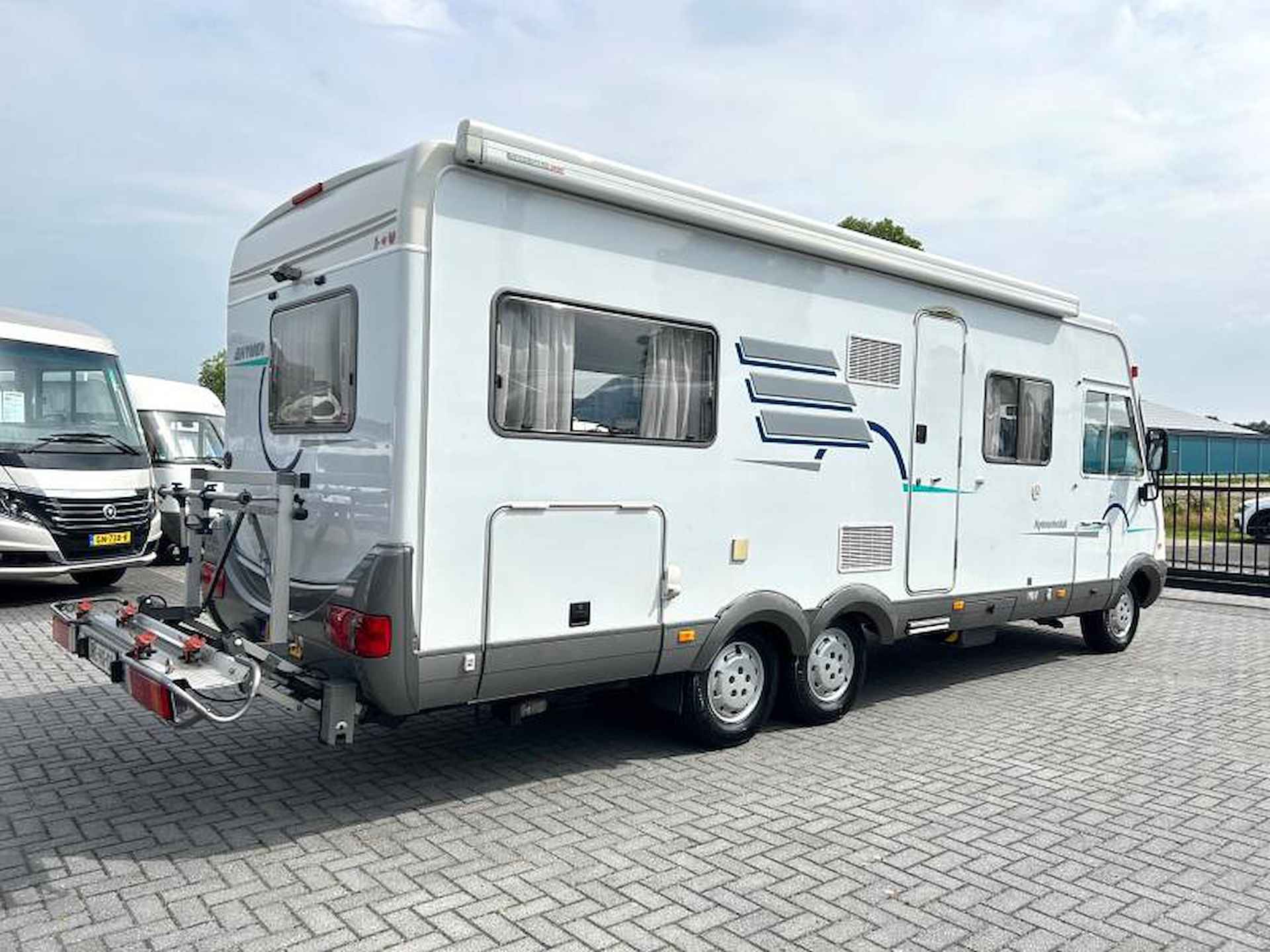 Hymer B 754 vastbed/2xAirco/xxl/7.60m - 4/23