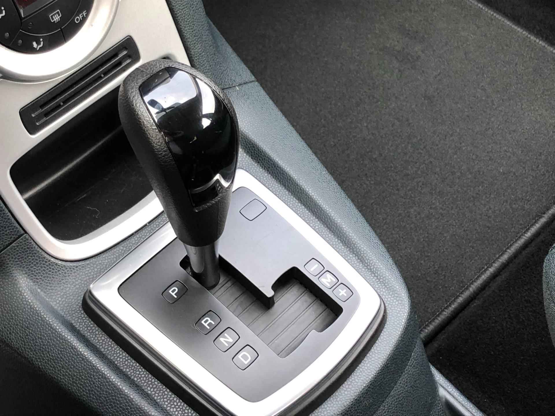 Ford Fiesta 1.4 Titanium automaat - 8/14