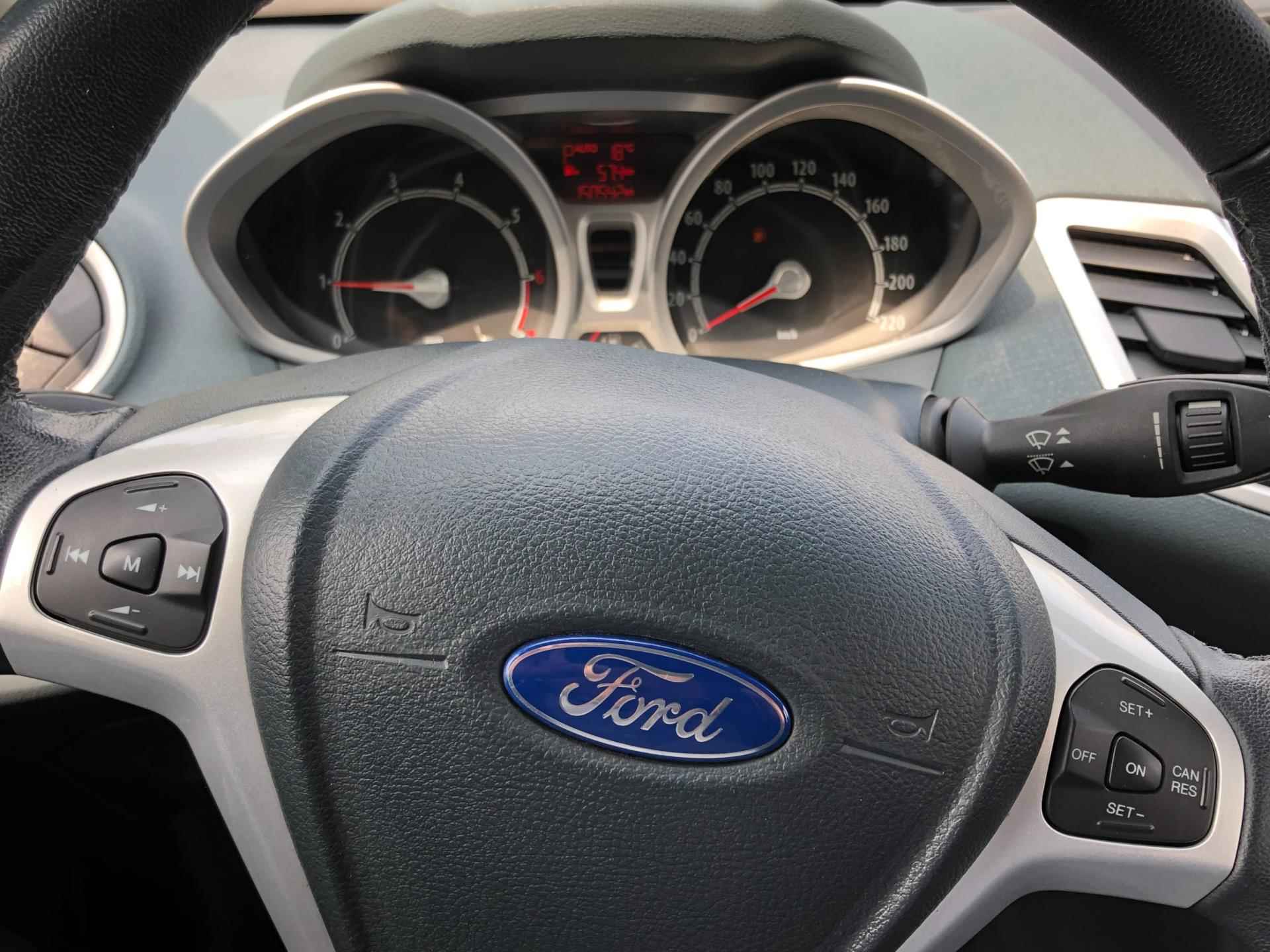 Ford Fiesta 1.4 Titanium automaat - 10/14