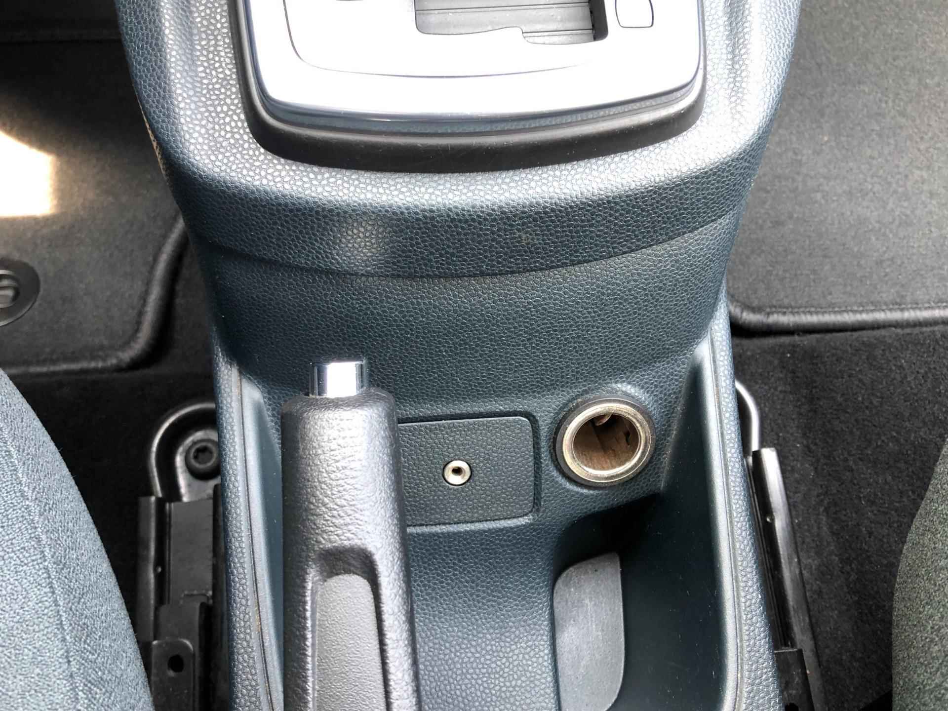 Ford Fiesta 1.4 Titanium automaat - 12/14