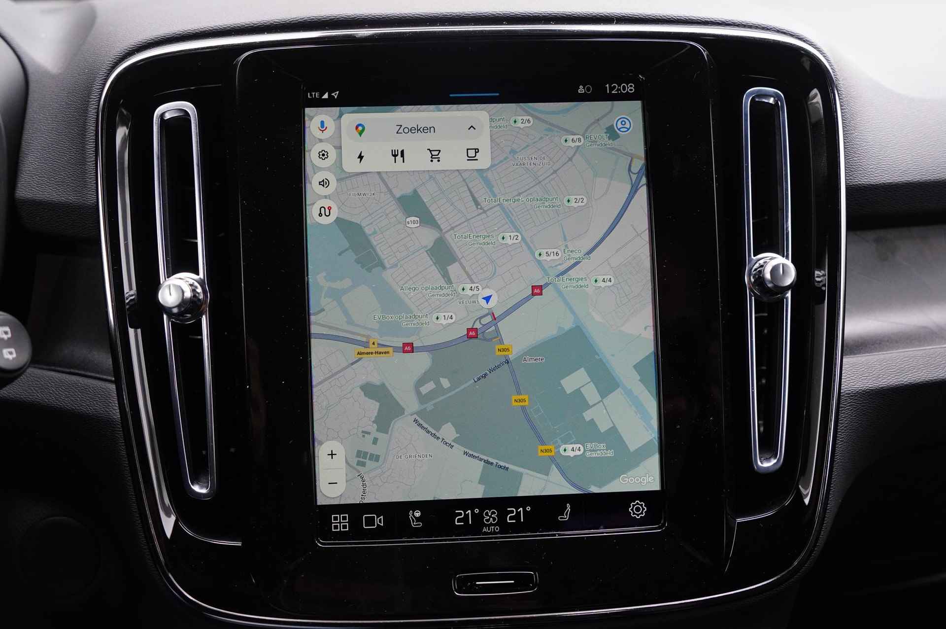 Volvo EX40 Single Motor Extended Range Plus 82 kWh Electrische Stoelen | Google on board | Parkeer Camera | Adaptieve Cruis Controle | - 22/30