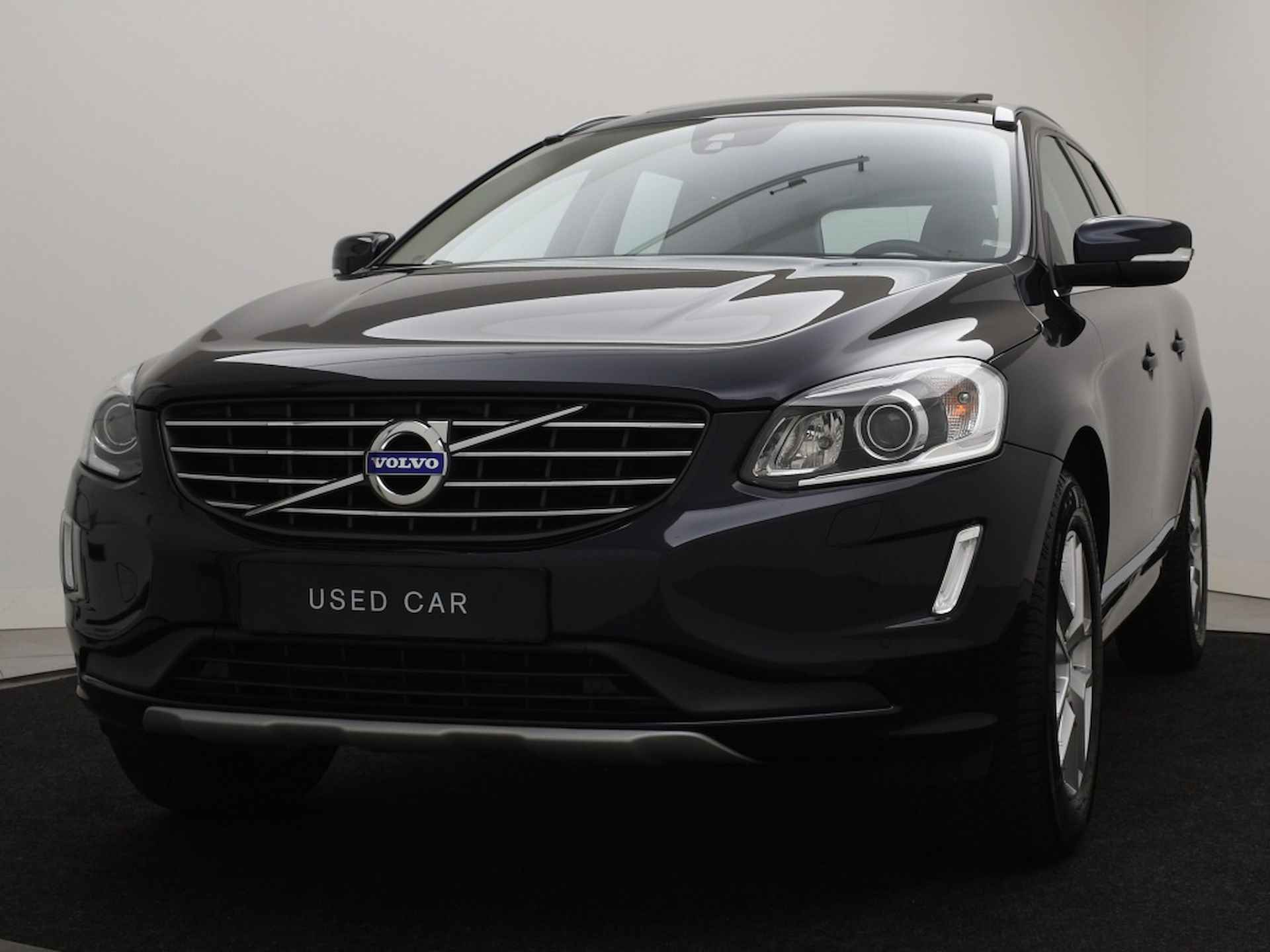 Volvo XC60 T5 AUT(8) POLAR+ LUXURY LEDER PANORAMADAK XENON STANDKACHEL - 2/33