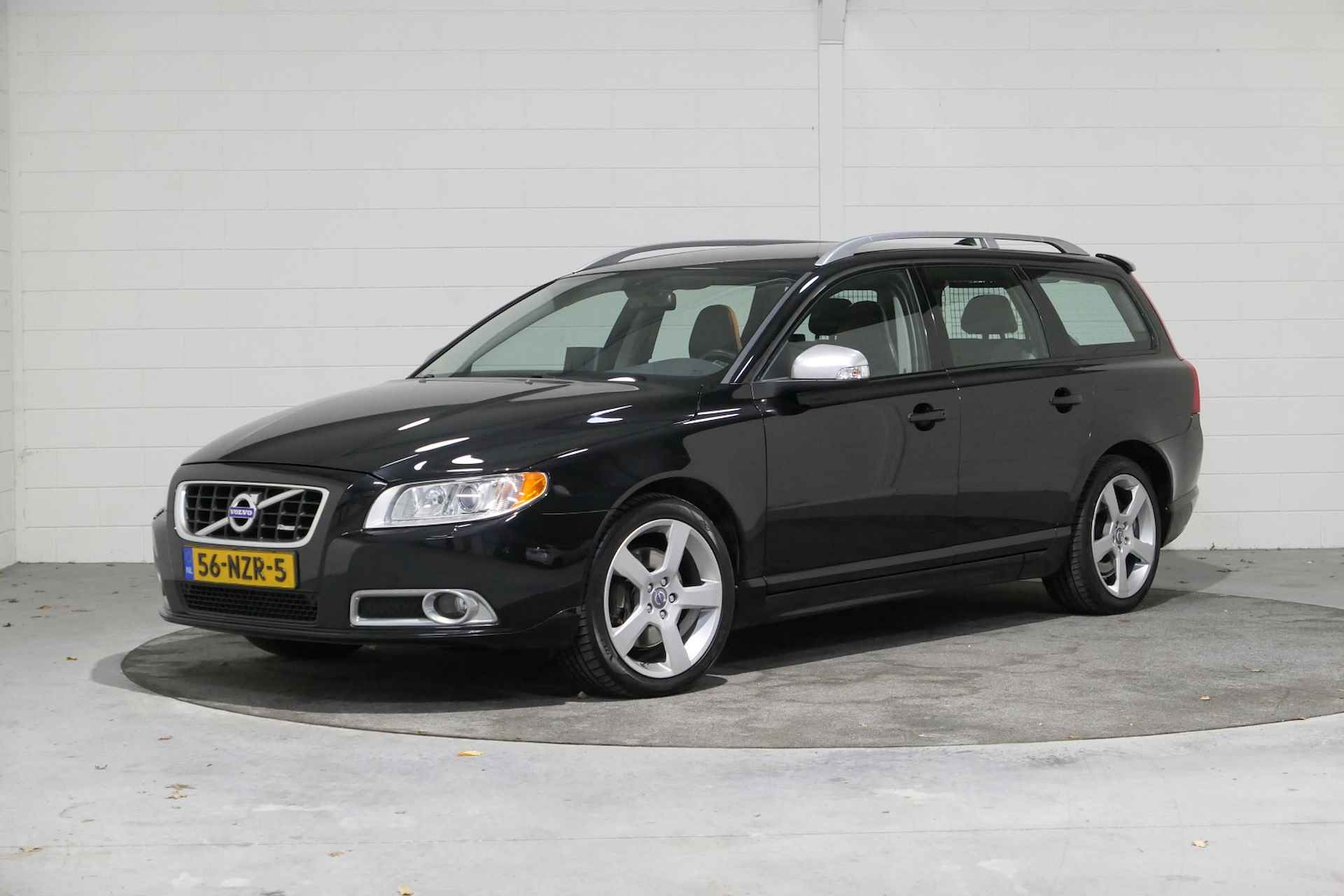 Volvo V70 2.0T R-Edition NL, Boekjes, Dealer oh. 6 Bak, Leer, 18" BTW auto .. Uitzonderlijke mooi en verzorgd .. - 1/56