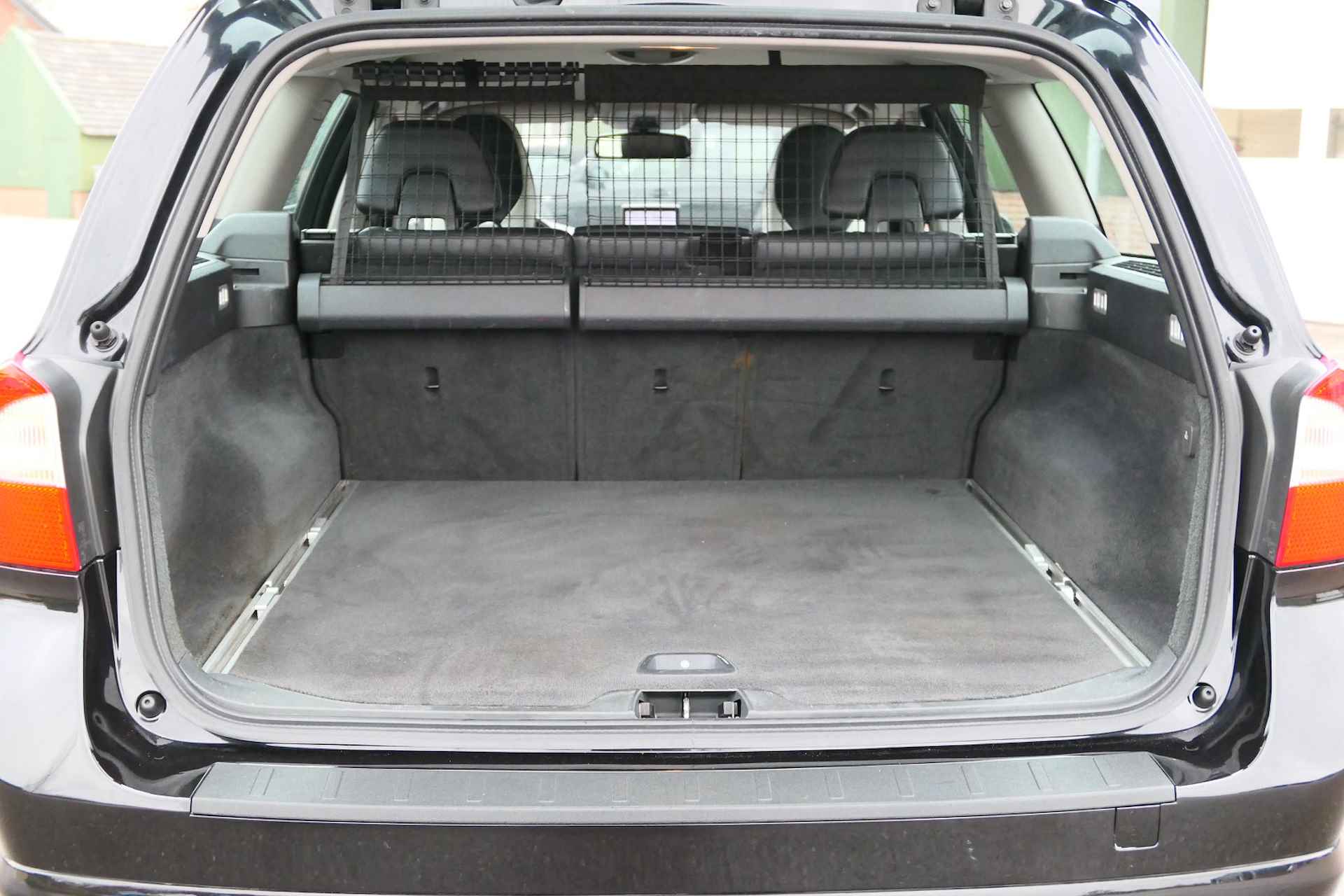 Volvo V70 2.0T R-Edition NL, Boekjes, Dealer oh. 6 Bak, Leer, 18" BTW auto .. Uitzonderlijke mooi en verzorgd .. - 10/56