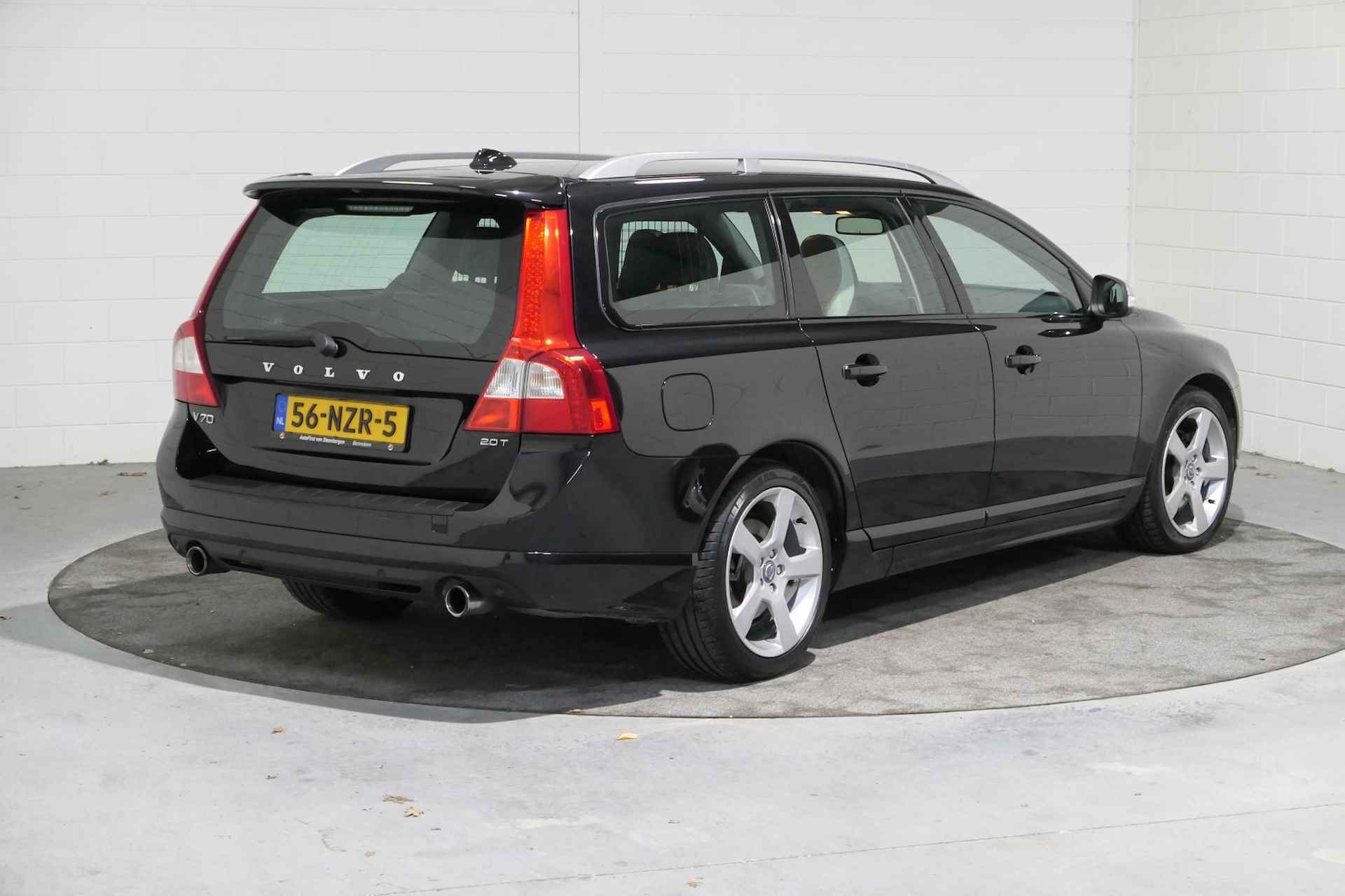 Volvo V70 2.0T R-Edition NL, Boekjes, Dealer oh. 6 Bak, Leer, 18" BTW auto .. Uitzonderlijke mooi en verzorgd .. - 13/56