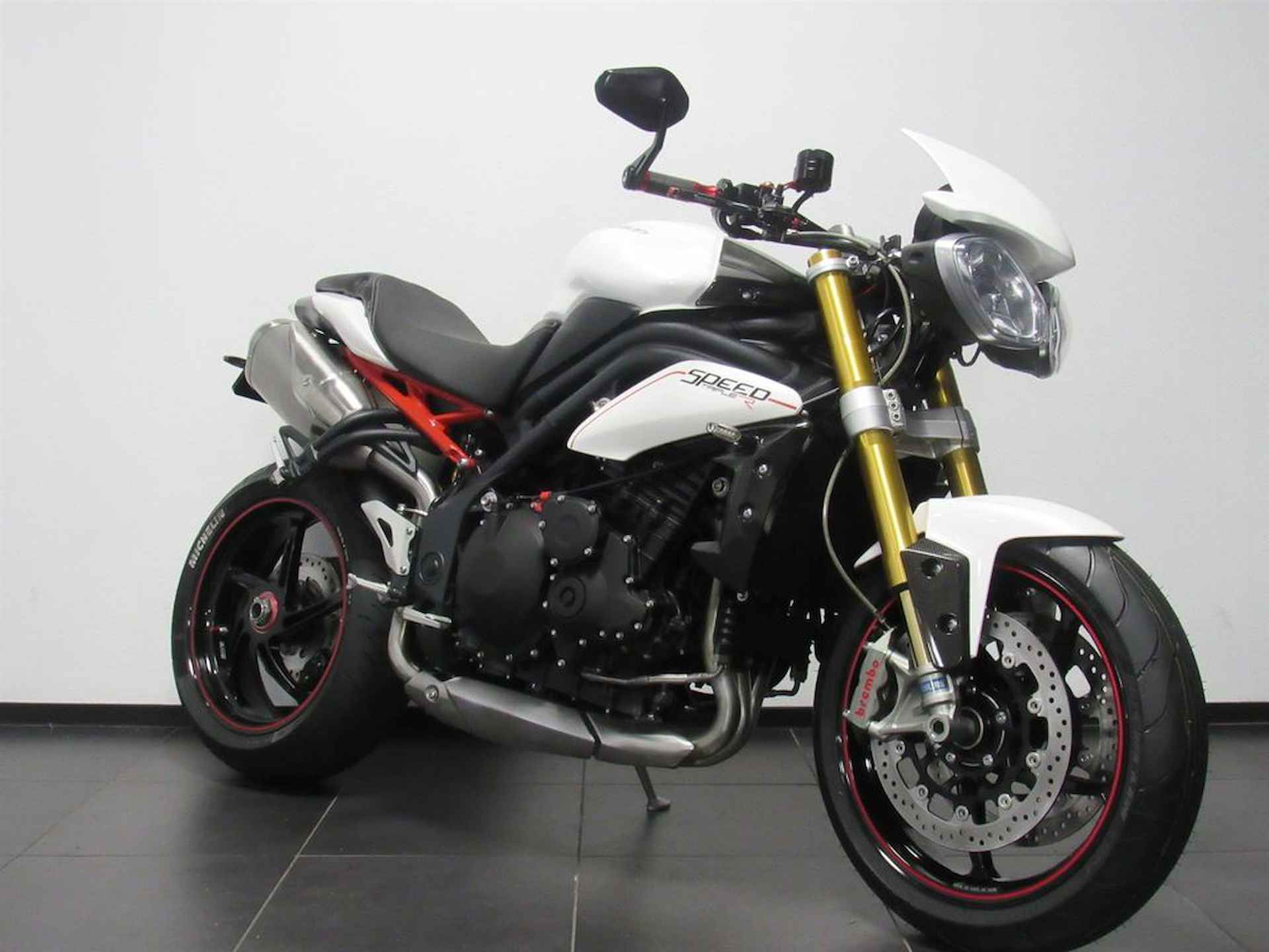 Triumph SPEED TRIPLE R - 2/15