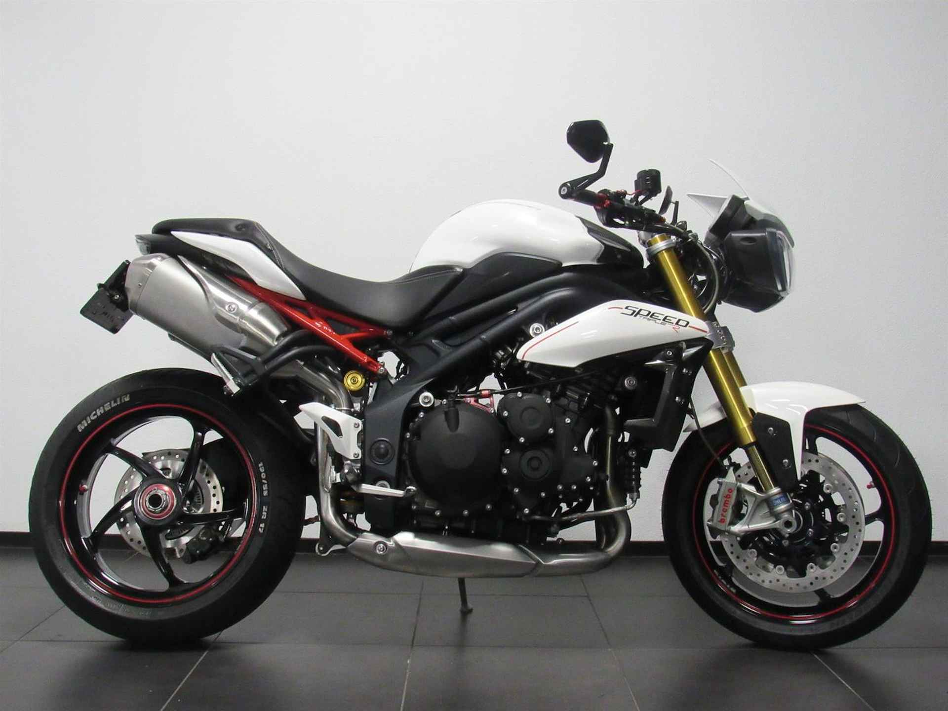 Triumph SPEED TRIPLE R - 2012 - 1/15