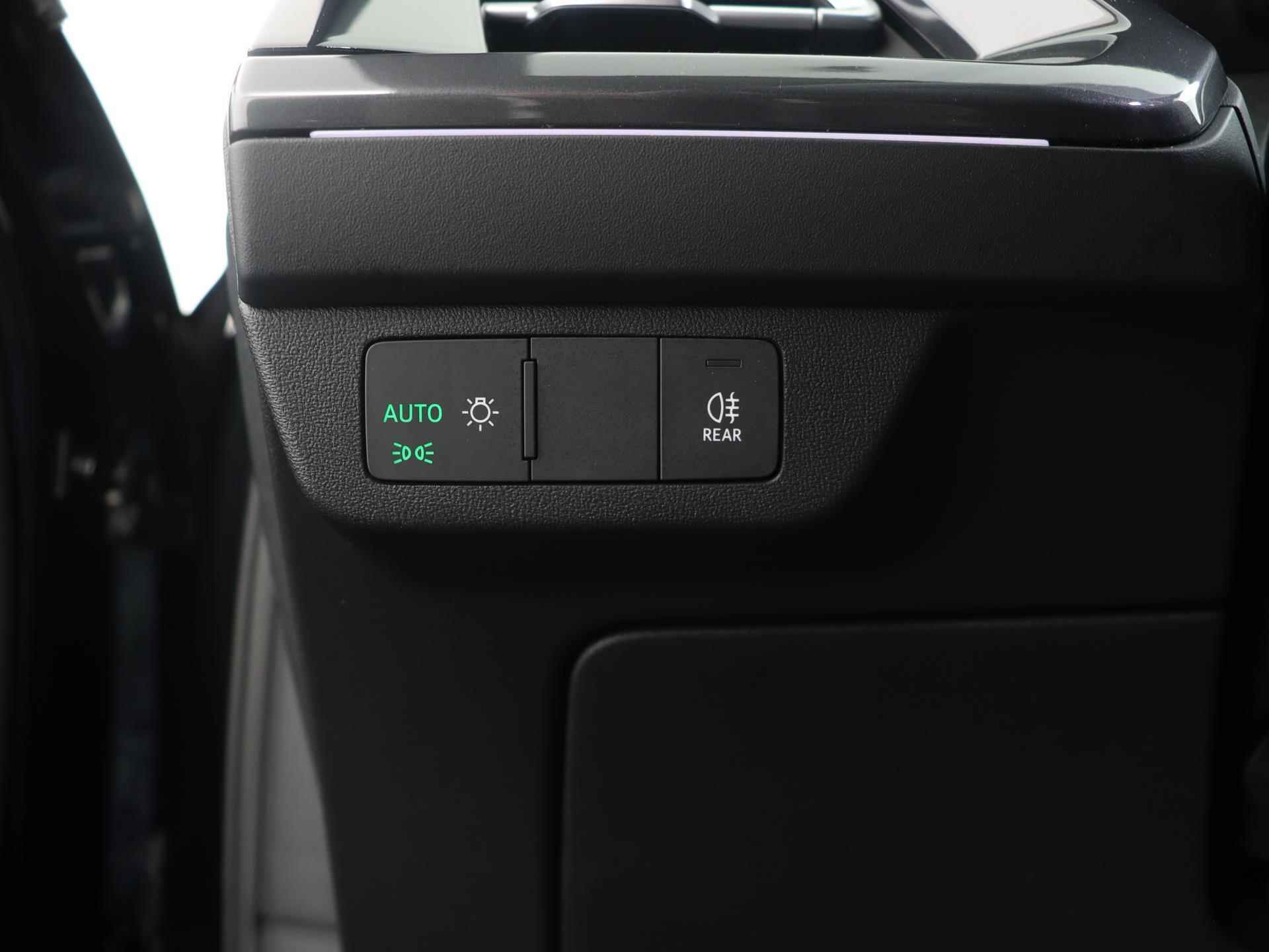 Audi Q4 e-tron 40 Launch edition S Competition 77 kWh 204 PK | S-Line | Sportstoelen | Warmtepomp | Stoelverwarming | Optiek Zwart | - 29/50