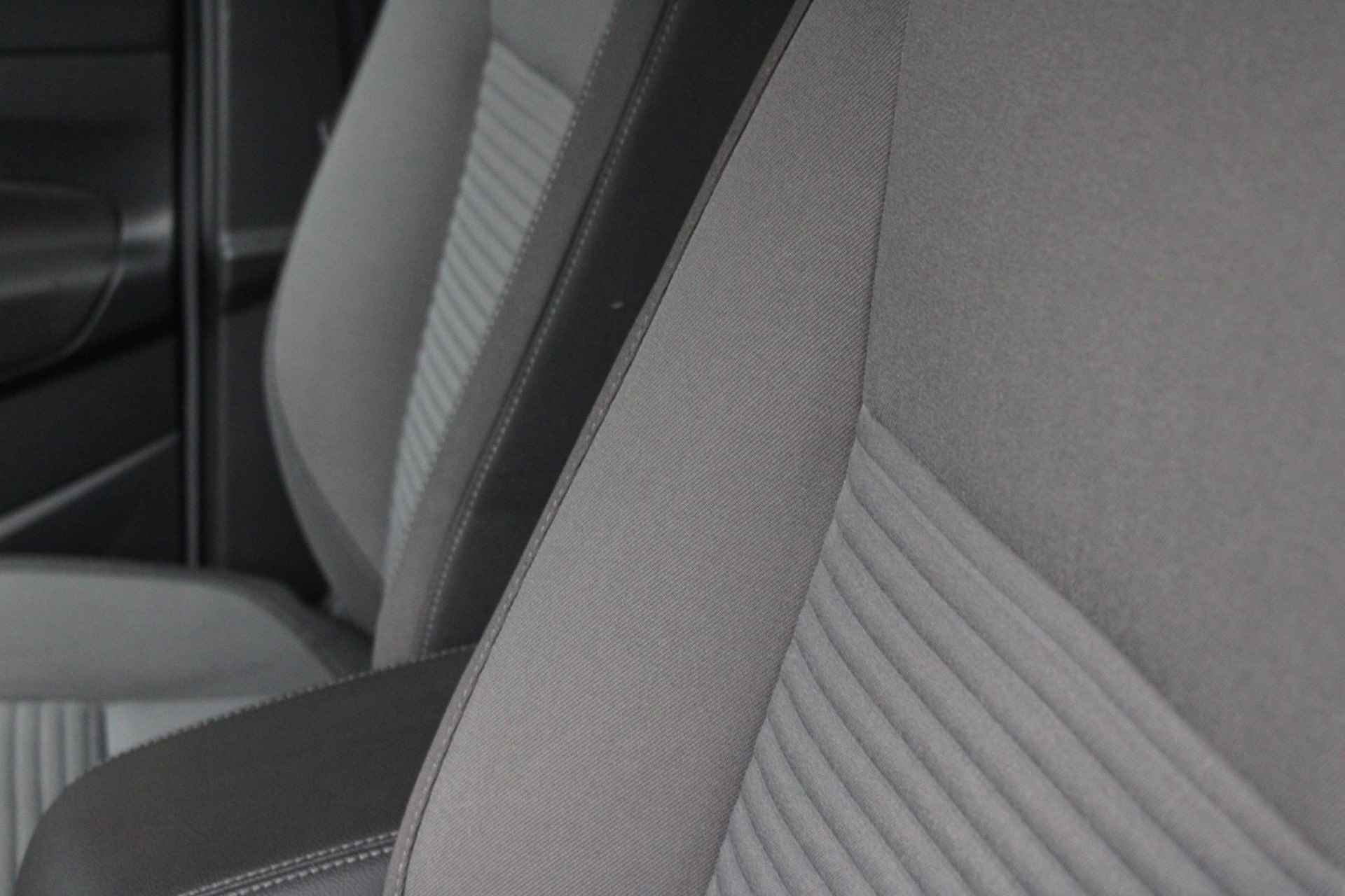 Ford C-Max 1.0 Titanium 125pk | Trekhaak | stuur, stoel en voorruitverwarming | cruise control | airco - 49/50
