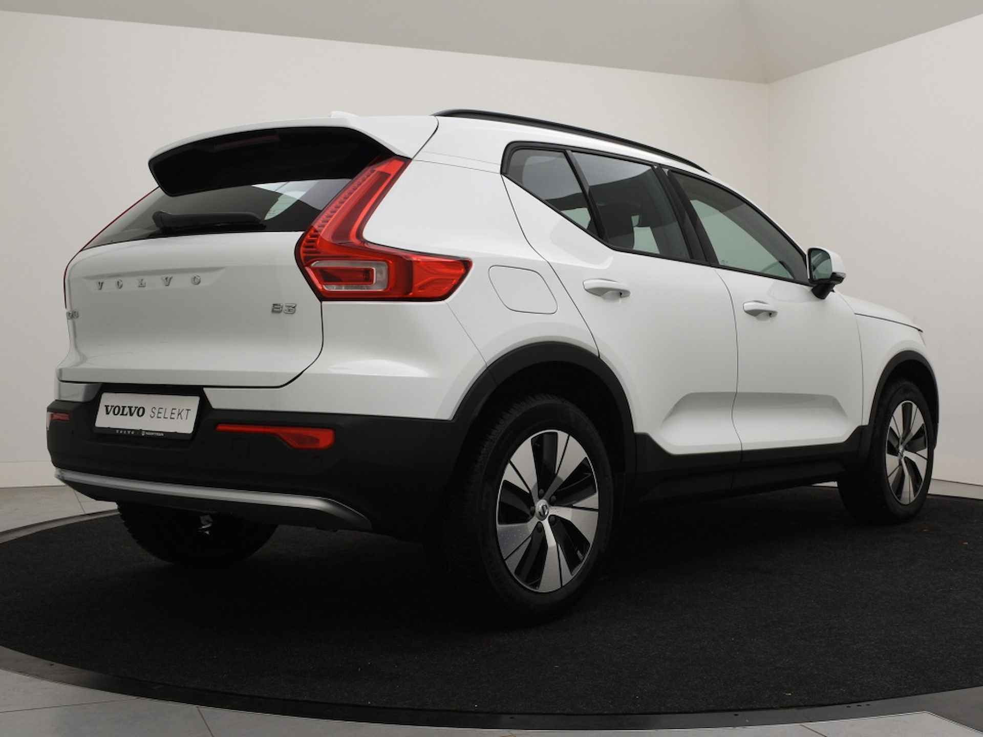 Volvo XC40 B3 AUT(7) ESSENTIAL EDITION GOOGLE MAPS STOELVERWARMING NAVI CAM - 3/33