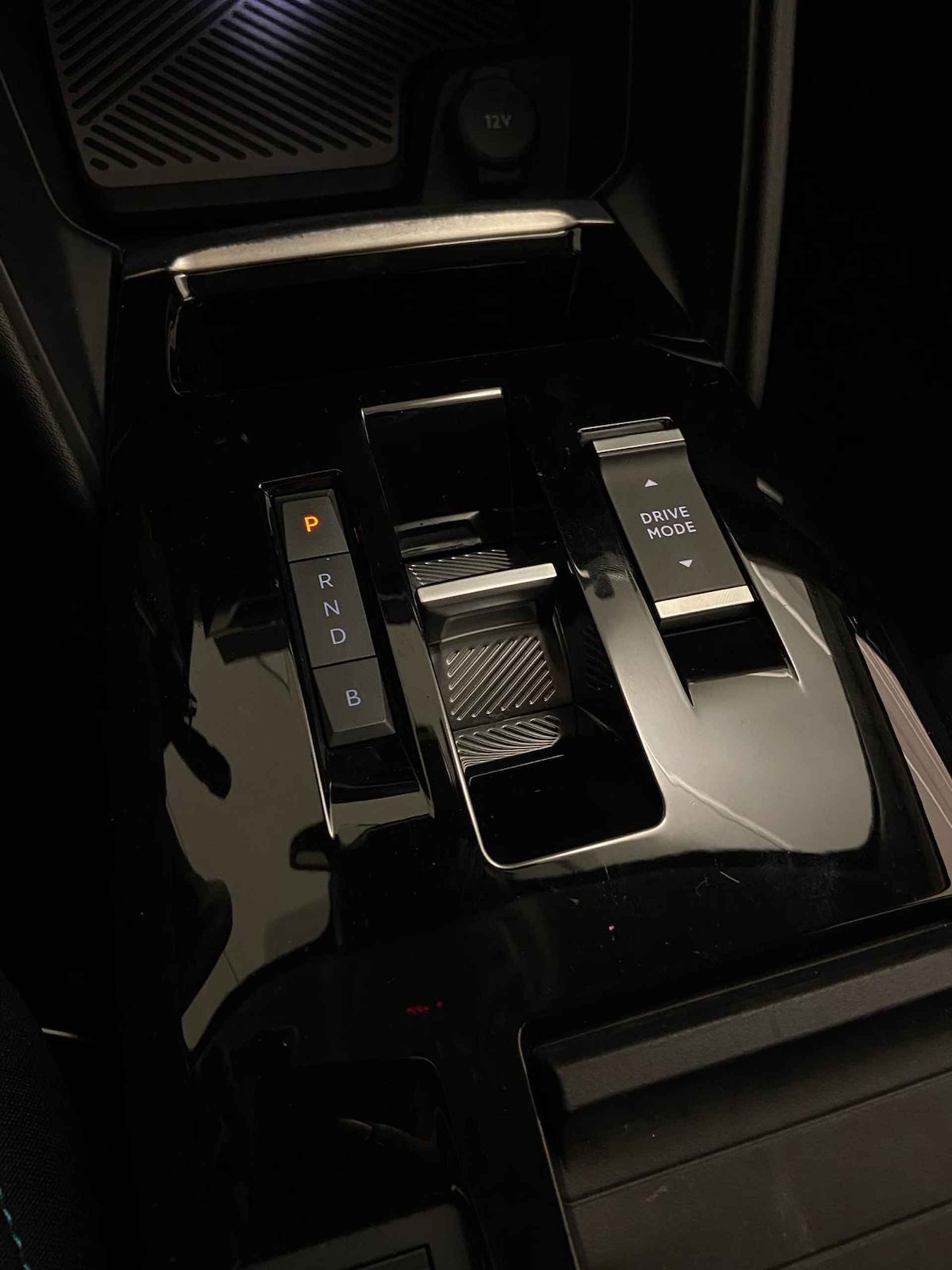 Citroen Ë-C4 Feel Edition 50 kWh | Navigatie | Camera | Apple Carplay/Android Auto - 21/25